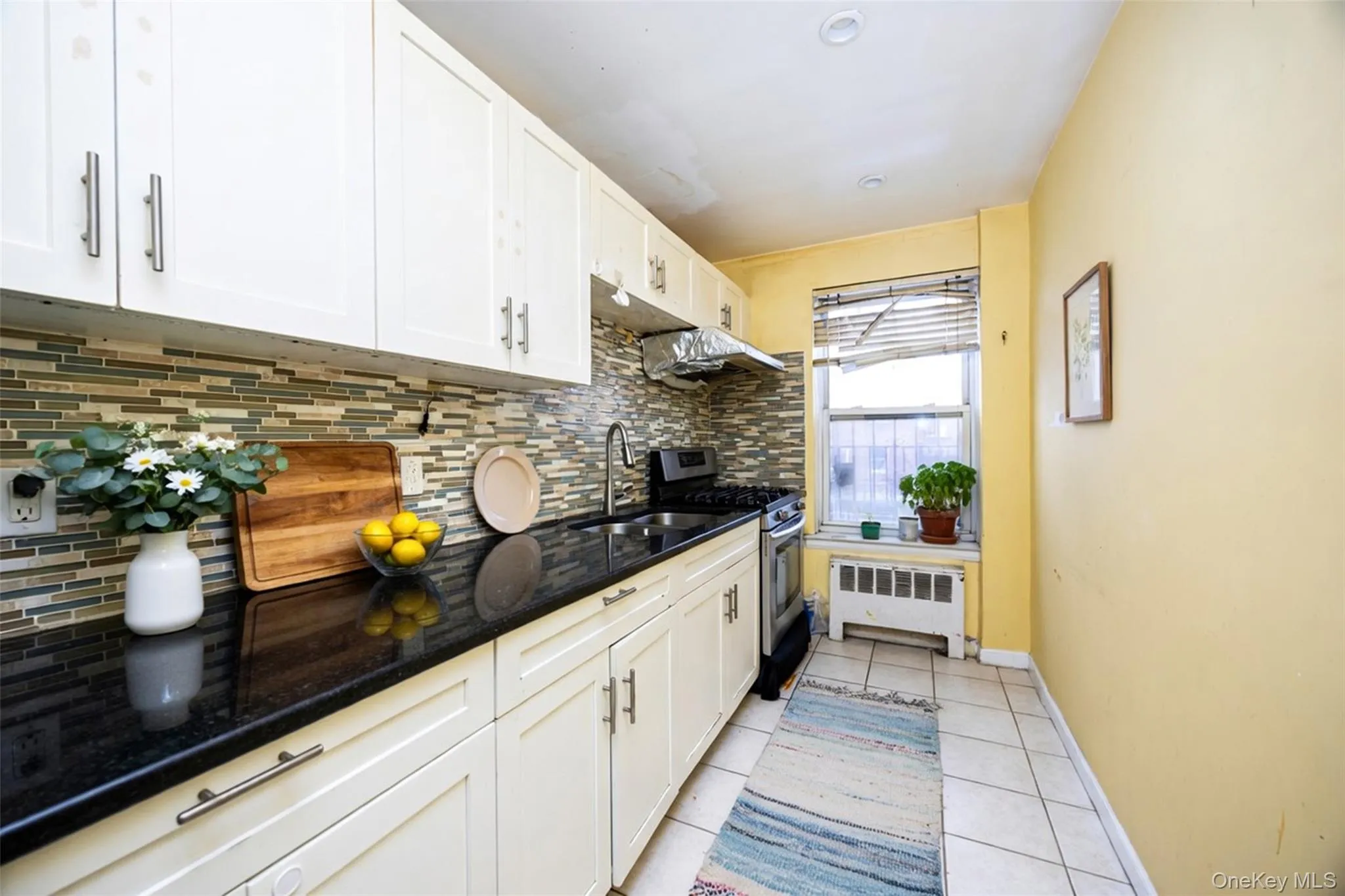 69-12 140th Street, New York, NY, 1 Bedroom Bedrooms, 5 Rooms Rooms,1 BathroomBathrooms,Residential,For Rent,140th,0,1044527 69-12 140th Street, New York, NY, 1 Bedroom Bedrooms, 5 Rooms Rooms,1 BathroomBathrooms,Residential,For Rent,140th,0,1044527