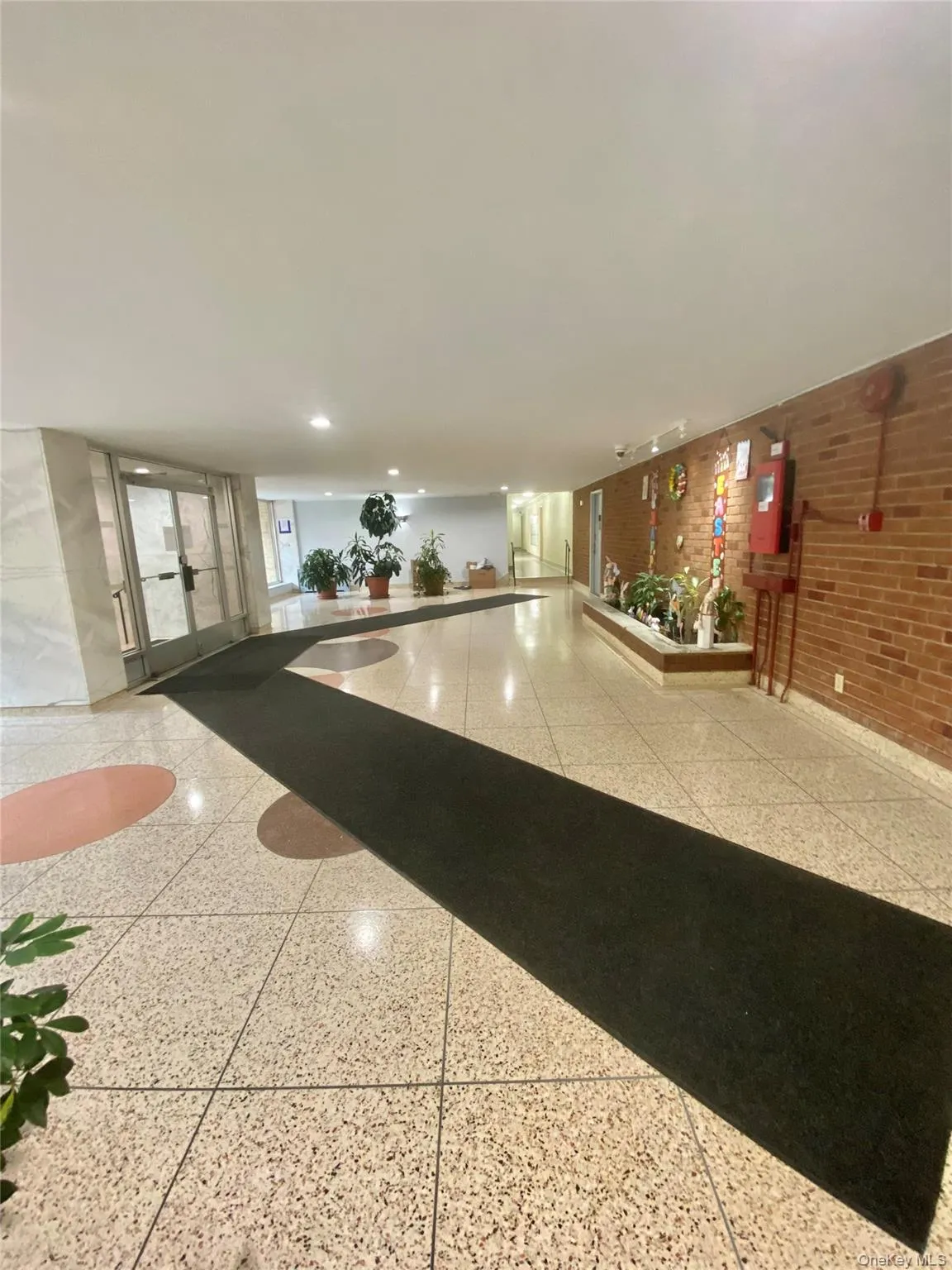 2 Sadore Lane, Yonkers, NY, 1 Bedroom Bedrooms, 3 Rooms Rooms,1 BathroomBathrooms,Residential,For Rent,Sadore Lane,0,1044530 2 Sadore Lane, Yonkers, NY, 1 Bedroom Bedrooms, 3 Rooms Rooms,1 BathroomBathrooms,Residential,For Rent,Sadore Lane,0,1044530