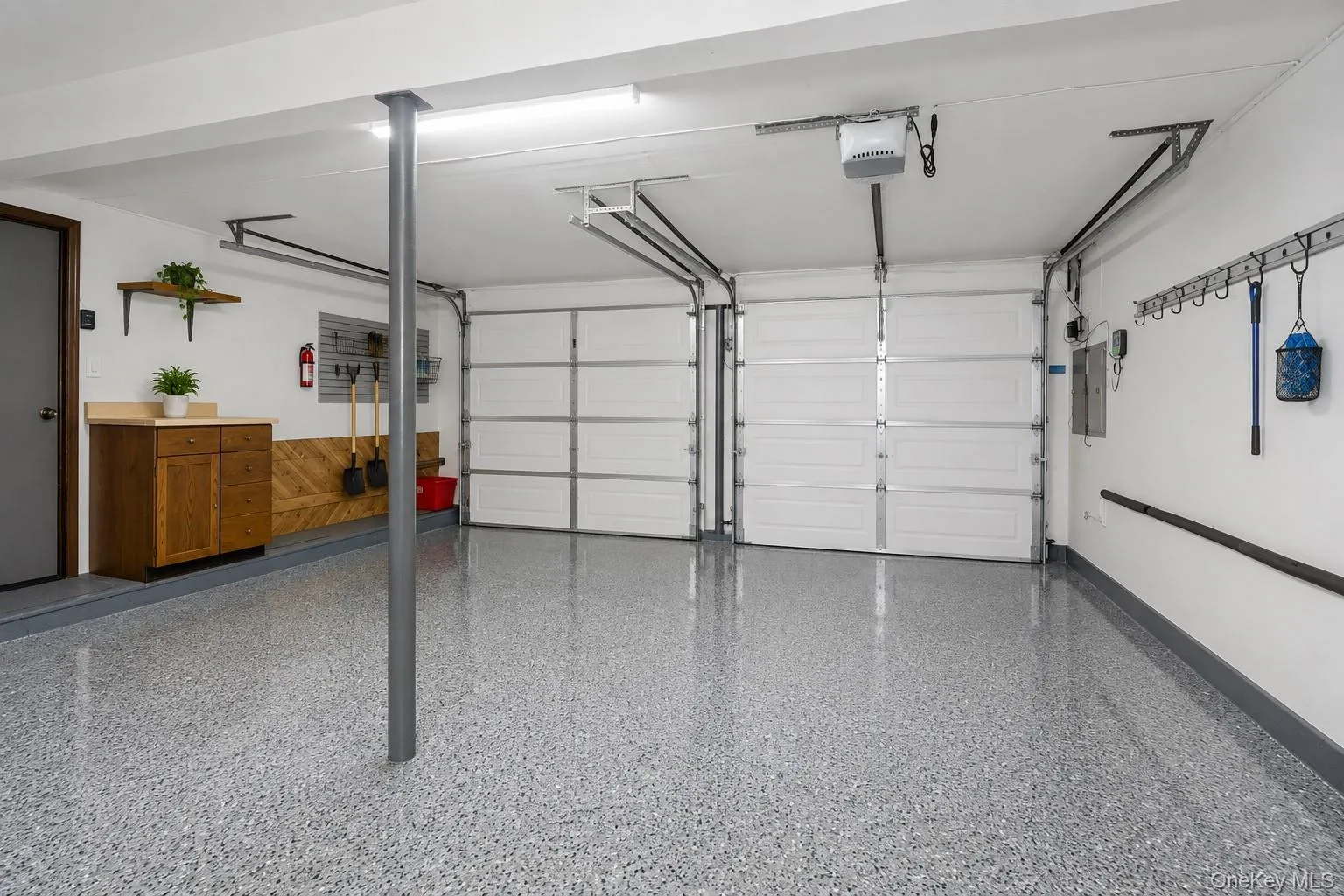 Garage floor epoxy finished virtually Garage floor epoxy finished virtually