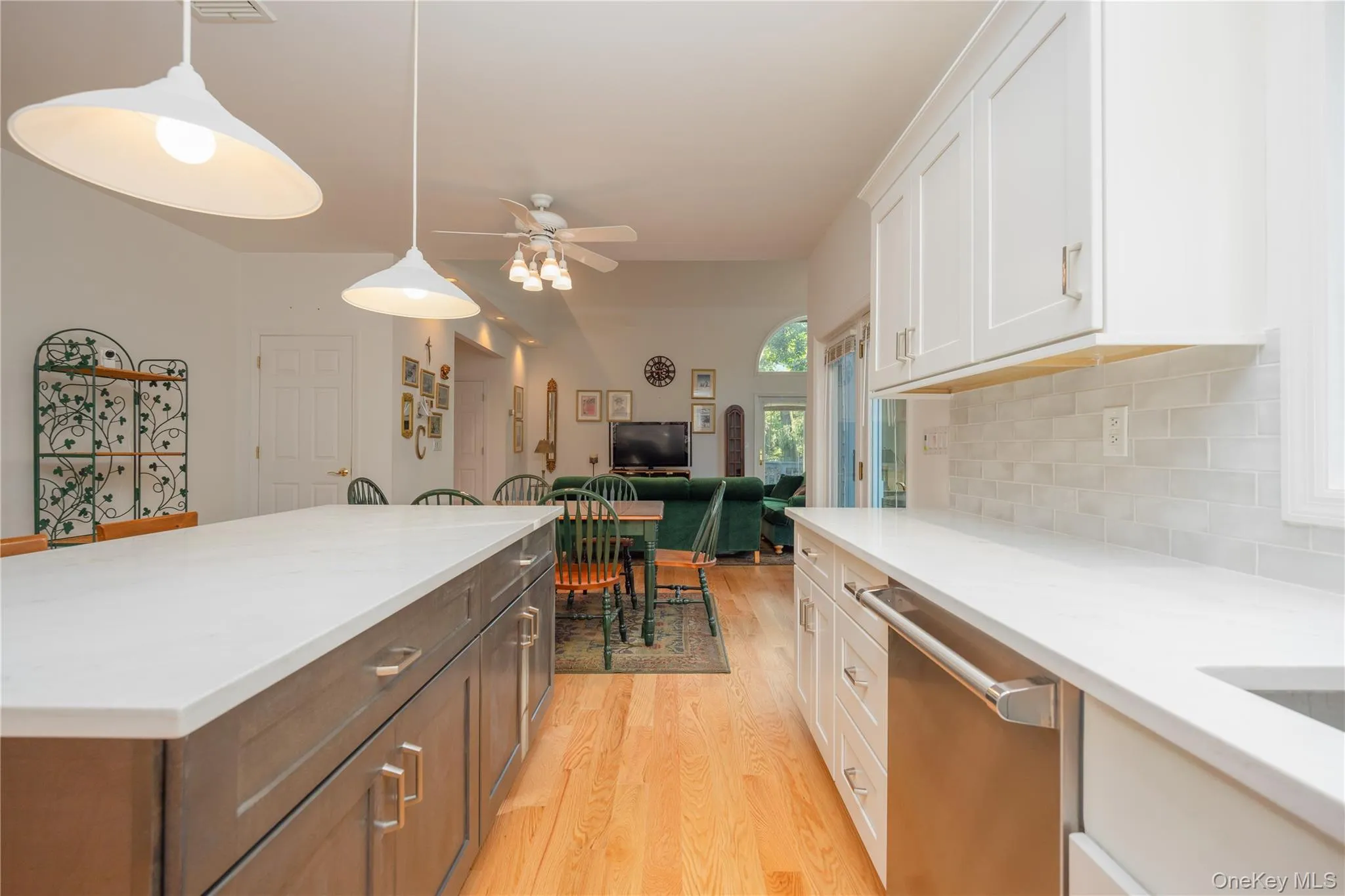 11 Hawk Nest Road, Stony Point, NY, 5 Bedrooms Bedrooms, 12 Rooms Rooms,4 BathroomsBathrooms,Residential,For Rent,Hawk Nest,0,1044541 11 Hawk Nest Road, Stony Point, NY, 5 Bedrooms Bedrooms, 12 Rooms Rooms,4 BathroomsBathrooms,Residential,For Rent,Hawk Nest,0,1044541