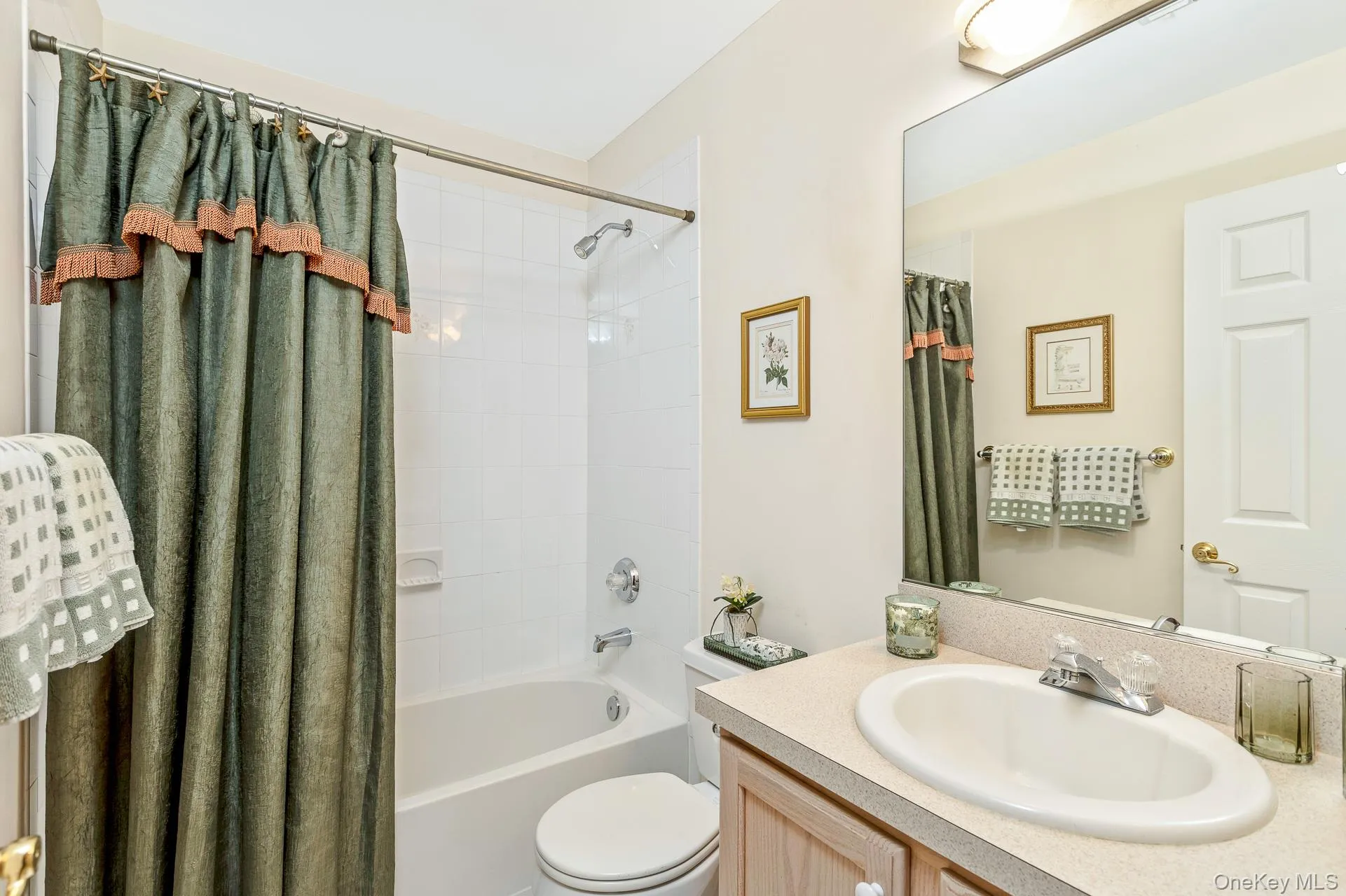 Hall Bath Hall Bath