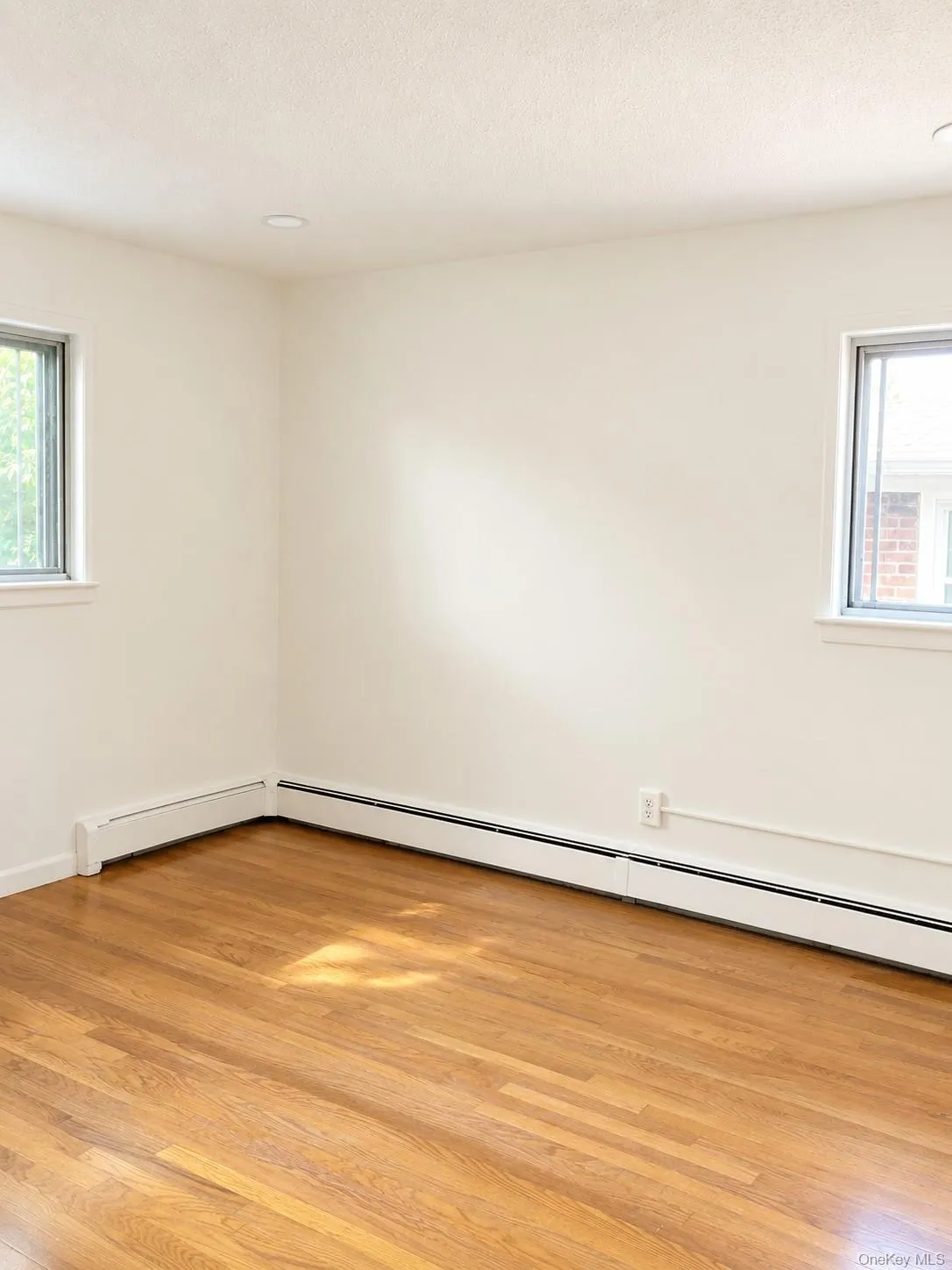 11 Juniper Road, North Hempstead, NY, 3 Bedrooms Bedrooms, 5 Rooms Rooms,1 BathroomBathrooms,Residential Lease,For Rent,Juniper,0,1044545 11 Juniper Road, North Hempstead, NY, 3 Bedrooms Bedrooms, 5 Rooms Rooms,1 BathroomBathrooms,Residential Lease,For Rent,Juniper,0,1044545