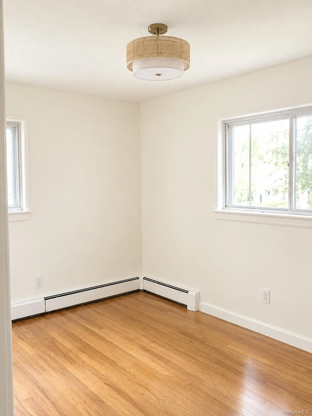 11 Juniper Road, North Hempstead, NY, 3 Bedrooms Bedrooms, 5 Rooms Rooms,1 BathroomBathrooms,Residential Lease,For Rent,Juniper,0,1044545 11 Juniper Road, North Hempstead, NY, 3 Bedrooms Bedrooms, 5 Rooms Rooms,1 BathroomBathrooms,Residential Lease,For Rent,Juniper,0,1044545