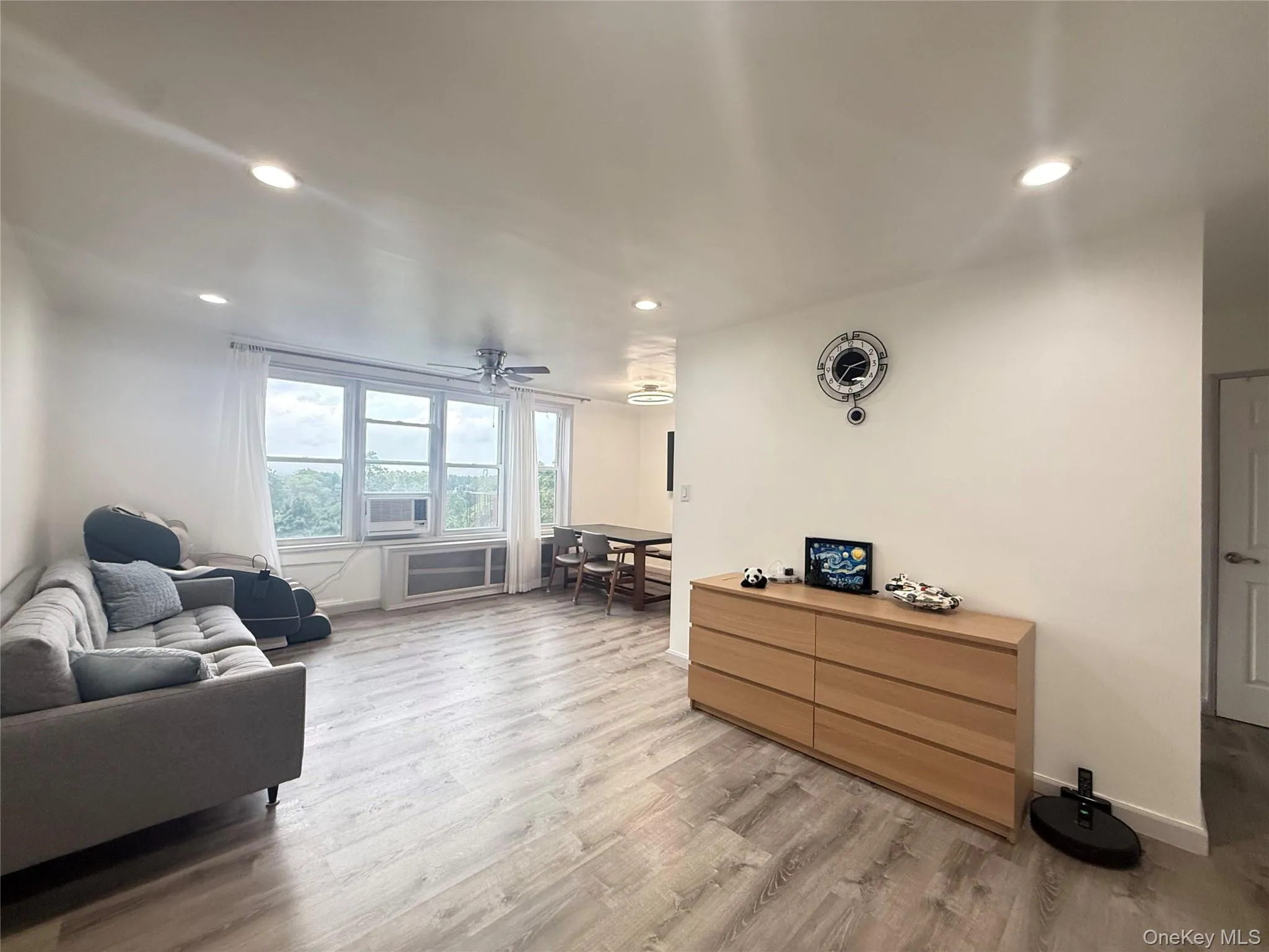 34-25 150th Place, New York, NY, 1 Bedroom Bedrooms, 4 Rooms Rooms,1 BathroomBathrooms,Residential,For Rent,150th,0,1044546 34-25 150th Place, New York, NY, 1 Bedroom Bedrooms, 4 Rooms Rooms,1 BathroomBathrooms,Residential,For Rent,150th,0,1044546