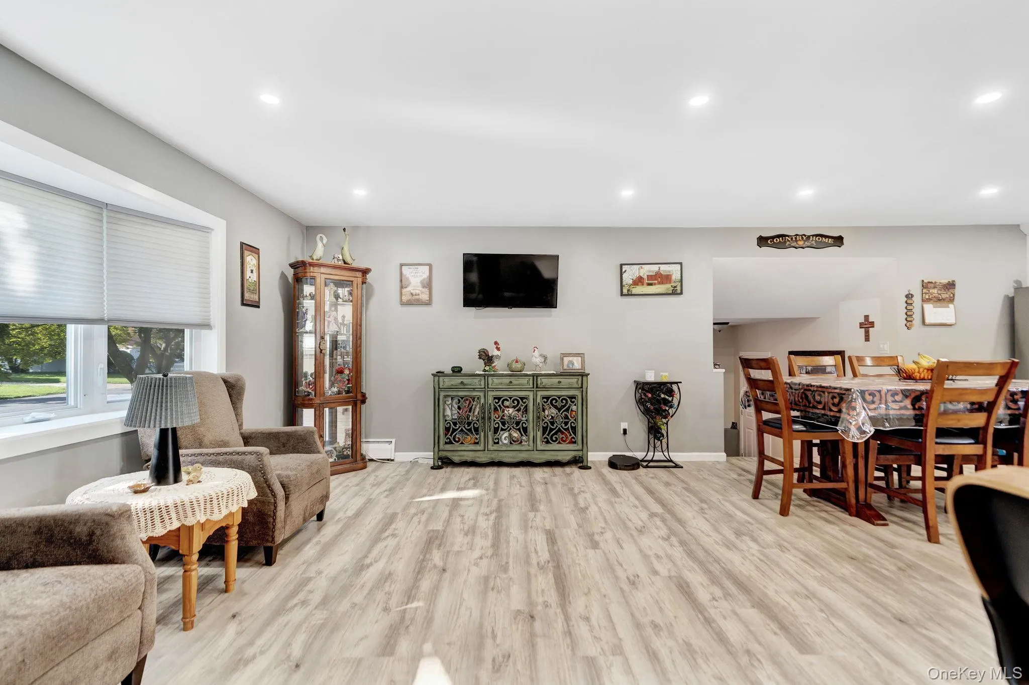 103 Queens Avenue, West Babylon, NY, 5 Bedrooms Bedrooms, 7 Rooms Rooms,3 BathroomsBathrooms,Residential,For Rent,Queens,0,1044550 103 Queens Avenue, West Babylon, NY, 5 Bedrooms Bedrooms, 7 Rooms Rooms,3 BathroomsBathrooms,Residential,For Rent,Queens,0,1044550