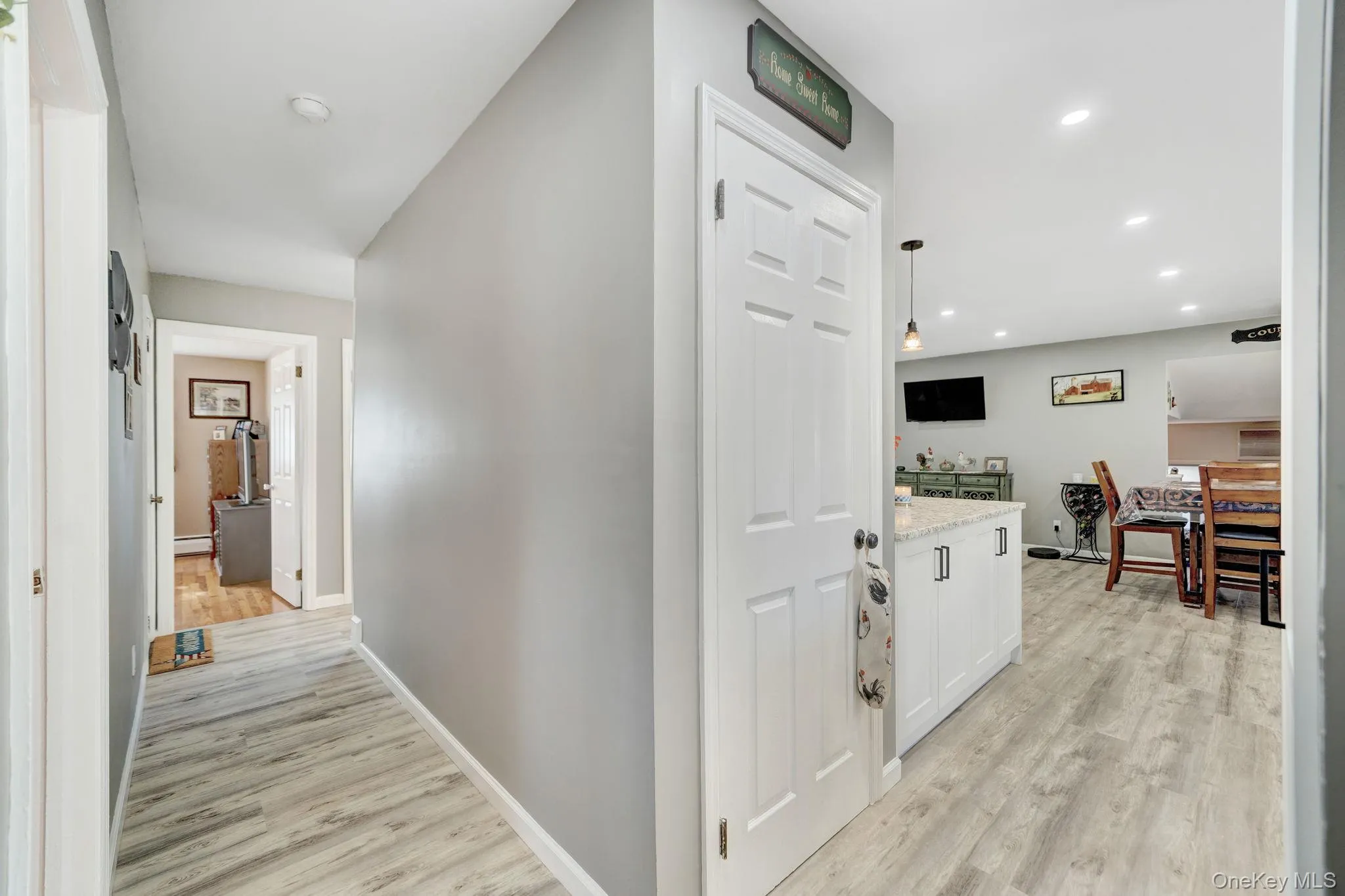 103 Queens Avenue, West Babylon, NY, 5 Bedrooms Bedrooms, 7 Rooms Rooms,3 BathroomsBathrooms,Residential,For Rent,Queens,0,1044550 103 Queens Avenue, West Babylon, NY, 5 Bedrooms Bedrooms, 7 Rooms Rooms,3 BathroomsBathrooms,Residential,For Rent,Queens,0,1044550