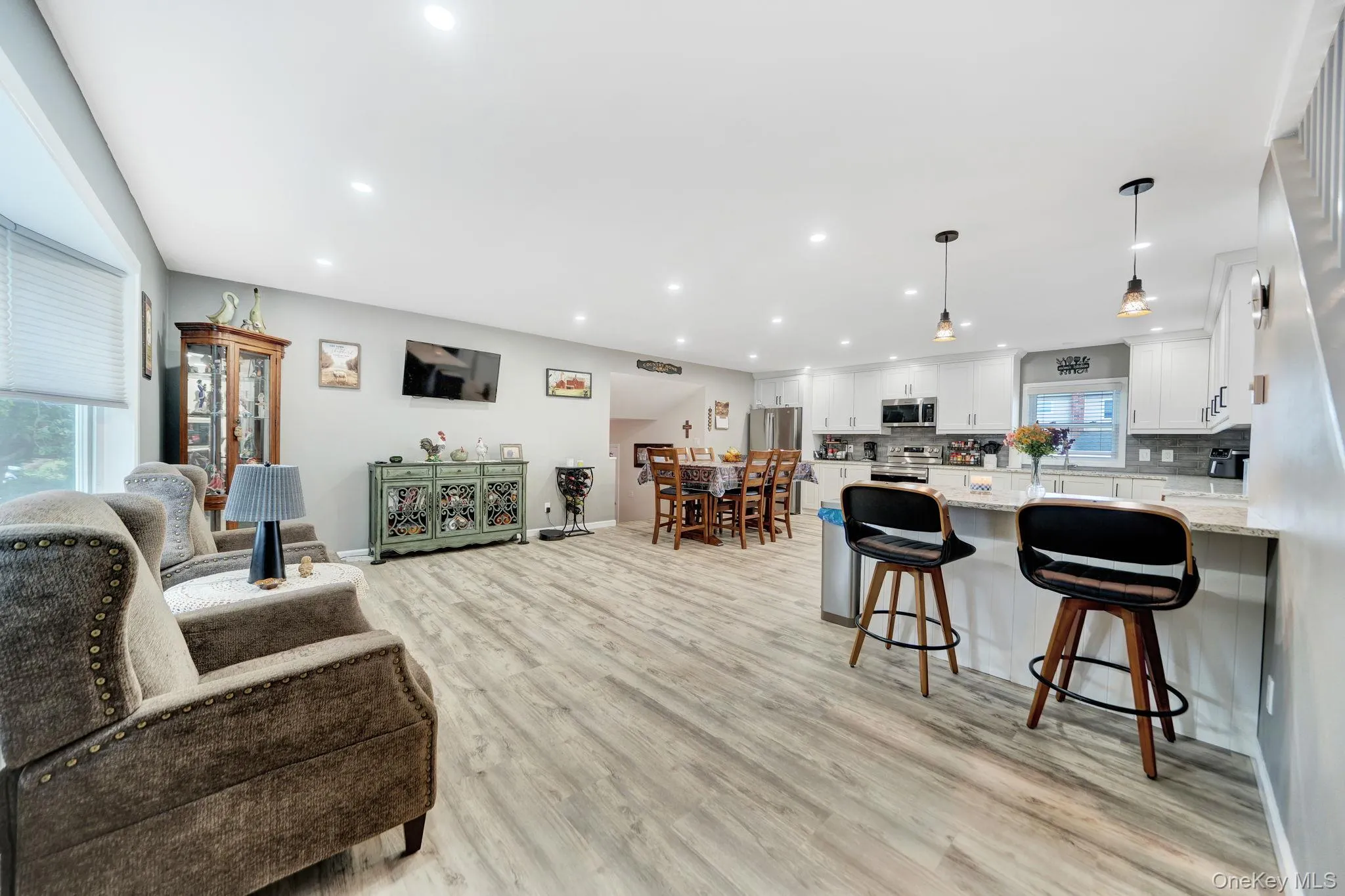 103 Queens Avenue, West Babylon, NY, 5 Bedrooms Bedrooms, 7 Rooms Rooms,3 BathroomsBathrooms,Residential,For Rent,Queens,0,1044550 103 Queens Avenue, West Babylon, NY, 5 Bedrooms Bedrooms, 7 Rooms Rooms,3 BathroomsBathrooms,Residential,For Rent,Queens,0,1044550