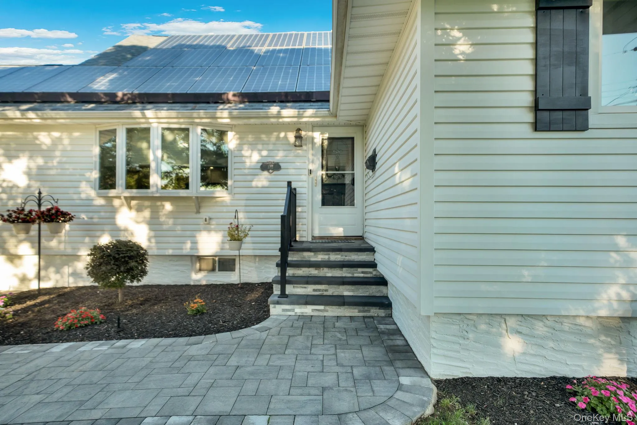 103 Queens Avenue, West Babylon, NY, 5 Bedrooms Bedrooms, 7 Rooms Rooms,3 BathroomsBathrooms,Residential,For Rent,Queens,0,1044550 103 Queens Avenue, West Babylon, NY, 5 Bedrooms Bedrooms, 7 Rooms Rooms,3 BathroomsBathrooms,Residential,For Rent,Queens,0,1044550