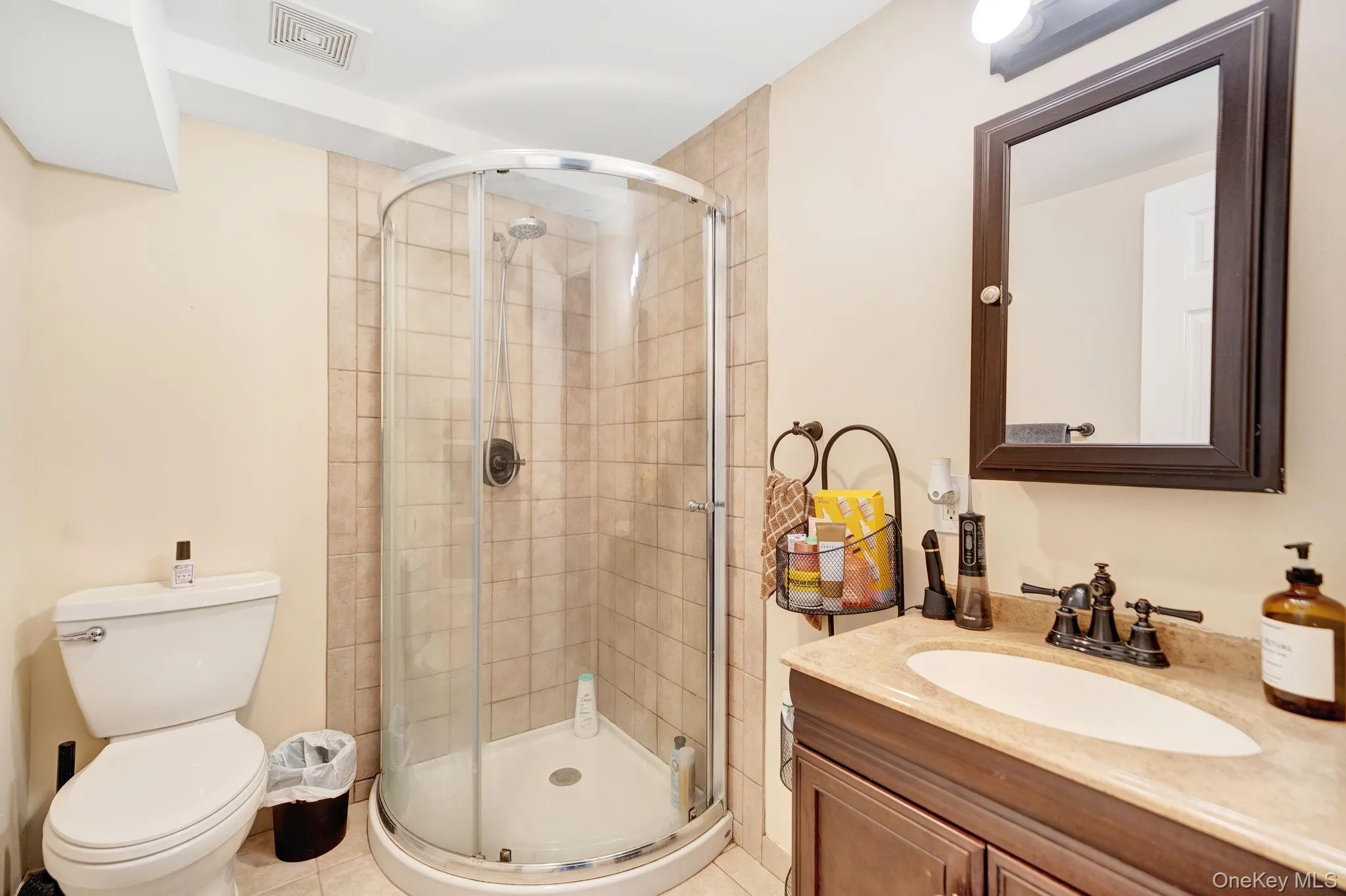 103 Queens Avenue, West Babylon, NY, 5 Bedrooms Bedrooms, 7 Rooms Rooms,3 BathroomsBathrooms,Residential,For Rent,Queens,0,1044550 103 Queens Avenue, West Babylon, NY, 5 Bedrooms Bedrooms, 7 Rooms Rooms,3 BathroomsBathrooms,Residential,For Rent,Queens,0,1044550
