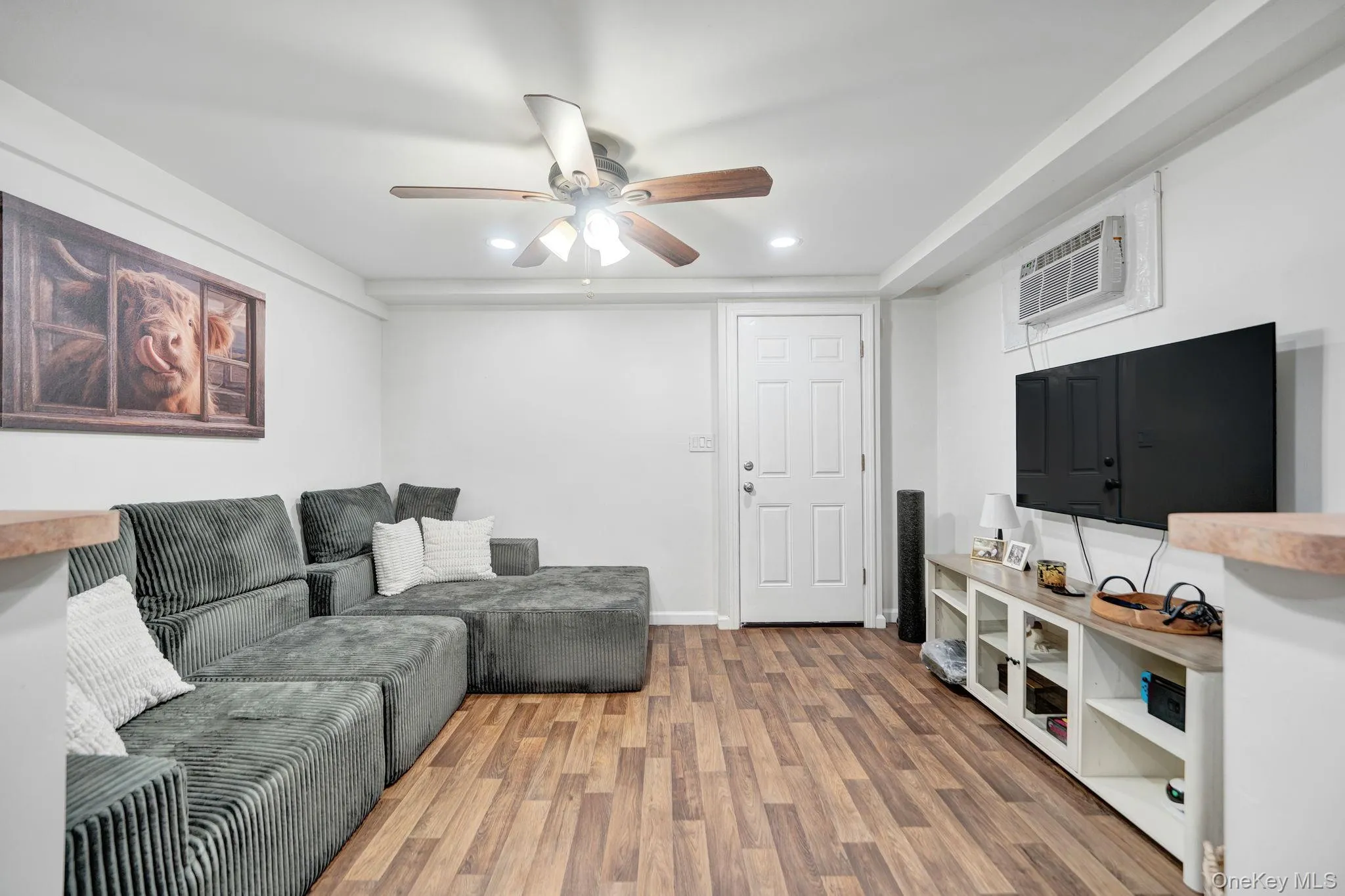 103 Queens Avenue, West Babylon, NY, 5 Bedrooms Bedrooms, 7 Rooms Rooms,3 BathroomsBathrooms,Residential,For Rent,Queens,0,1044550 103 Queens Avenue, West Babylon, NY, 5 Bedrooms Bedrooms, 7 Rooms Rooms,3 BathroomsBathrooms,Residential,For Rent,Queens,0,1044550