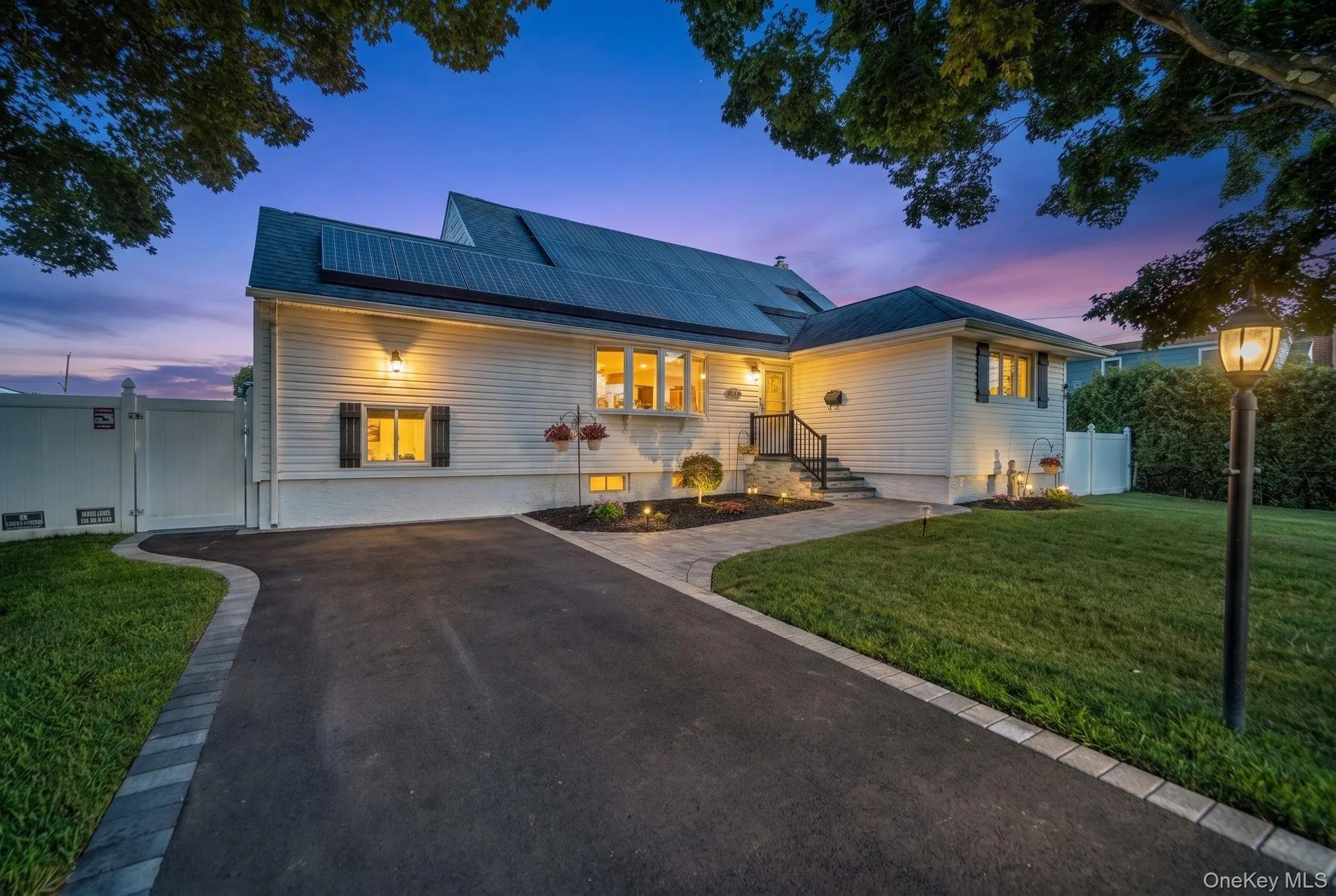 103 Queens Avenue, West Babylon, NY, 5 Bedrooms Bedrooms, 7 Rooms Rooms,3 BathroomsBathrooms,Residential,For Rent,Queens,0,1044550 103 Queens Avenue, West Babylon, NY, 5 Bedrooms Bedrooms, 7 Rooms Rooms,3 BathroomsBathrooms,Residential,For Rent,Queens,0,1044550