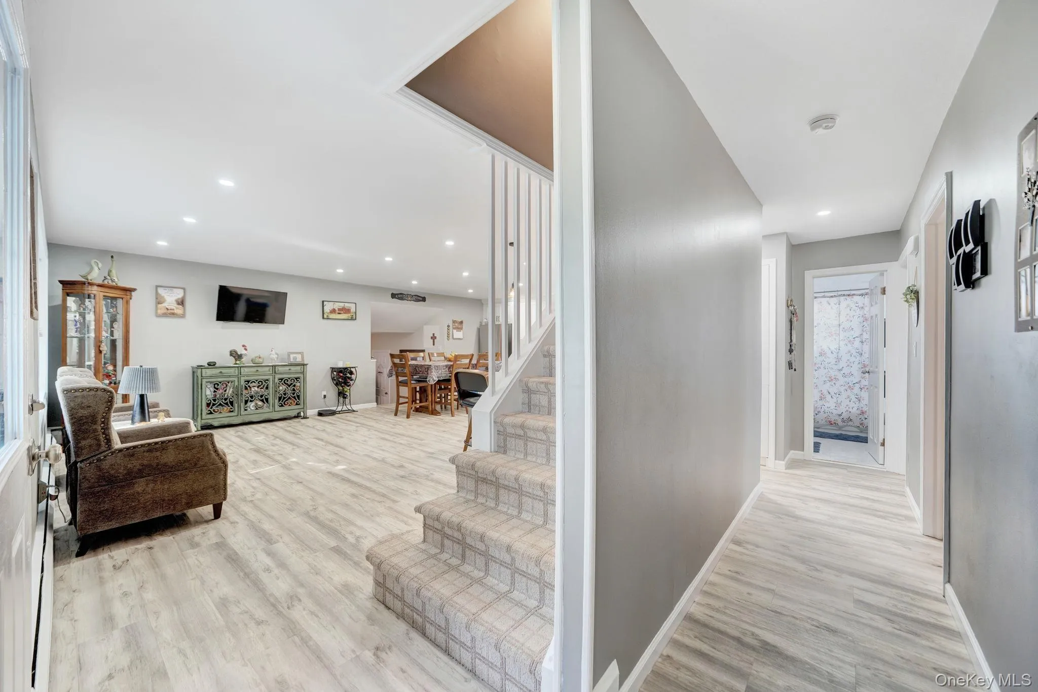 103 Queens Avenue, West Babylon, NY, 5 Bedrooms Bedrooms, 7 Rooms Rooms,3 BathroomsBathrooms,Residential,For Rent,Queens,0,1044550 103 Queens Avenue, West Babylon, NY, 5 Bedrooms Bedrooms, 7 Rooms Rooms,3 BathroomsBathrooms,Residential,For Rent,Queens,0,1044550