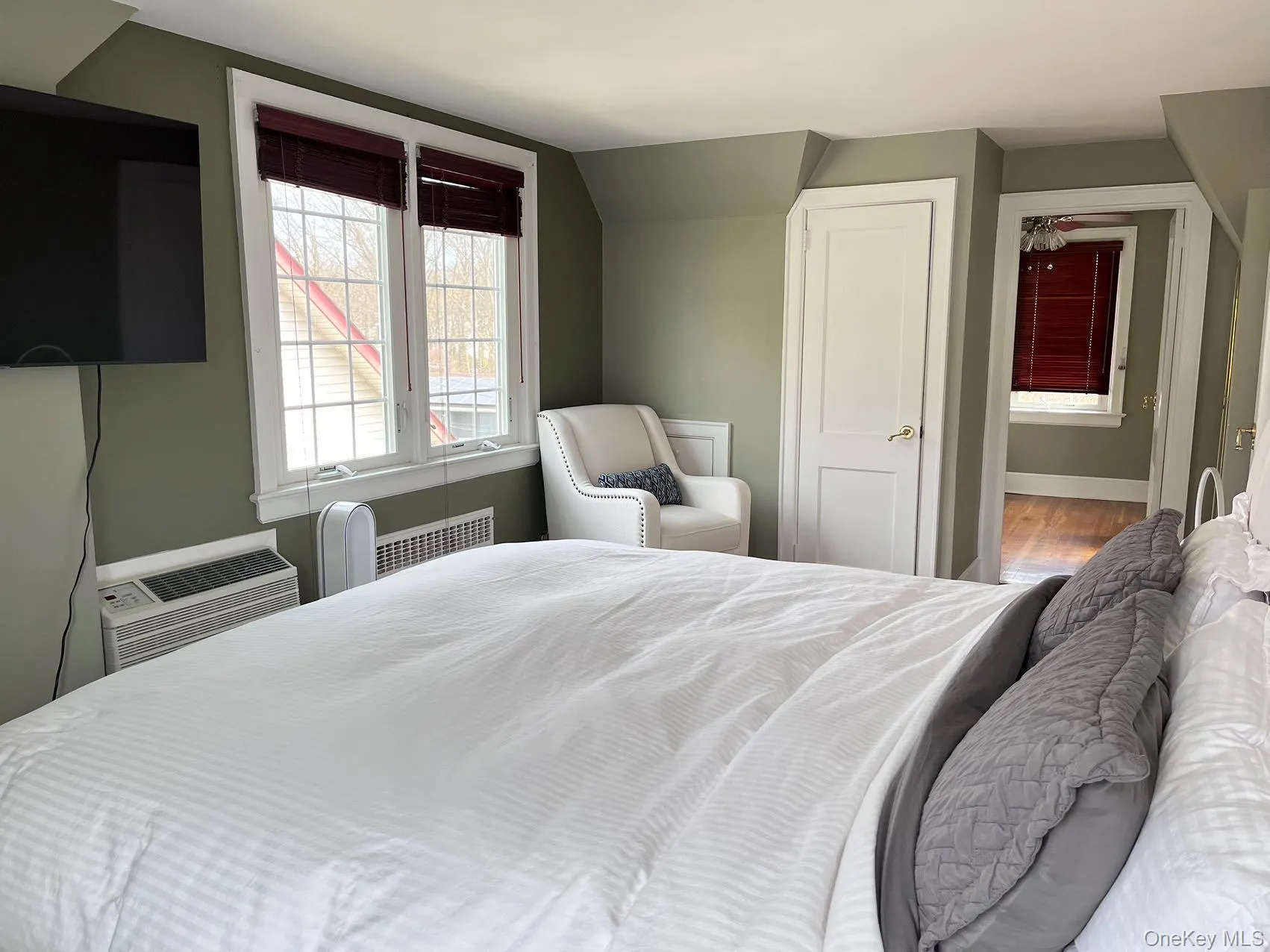 11 Pleassant Ave, White Plains, NY, 3 Bedrooms Bedrooms, 8 Rooms Rooms,1 BathroomBathrooms,Residential Lease,For Rent,Pleassant Ave,0,1044553 11 Pleassant Ave, White Plains, NY, 3 Bedrooms Bedrooms, 8 Rooms Rooms,1 BathroomBathrooms,Residential Lease,For Rent,Pleassant Ave,0,1044553