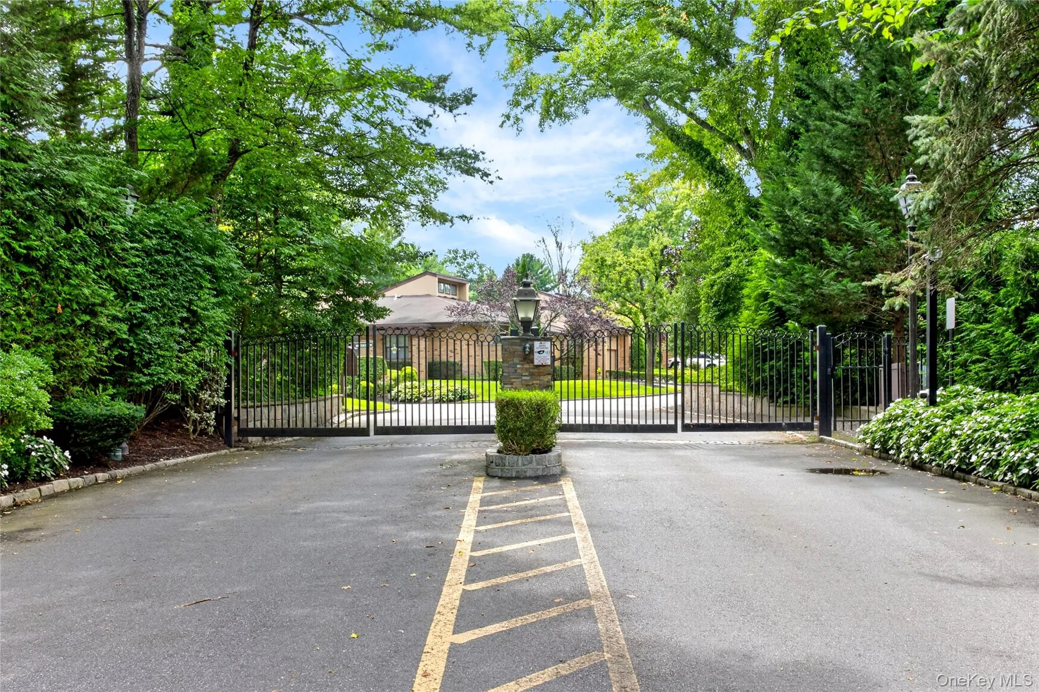 37 Woodland Drive, North Hempstead, NY, 3 Bedrooms Bedrooms, 7 Rooms Rooms,3 BathroomsBathrooms,Residential,For Rent,Woodland,0,1044558 37 Woodland Drive, North Hempstead, NY, 3 Bedrooms Bedrooms, 7 Rooms Rooms,3 BathroomsBathrooms,Residential,For Rent,Woodland,0,1044558