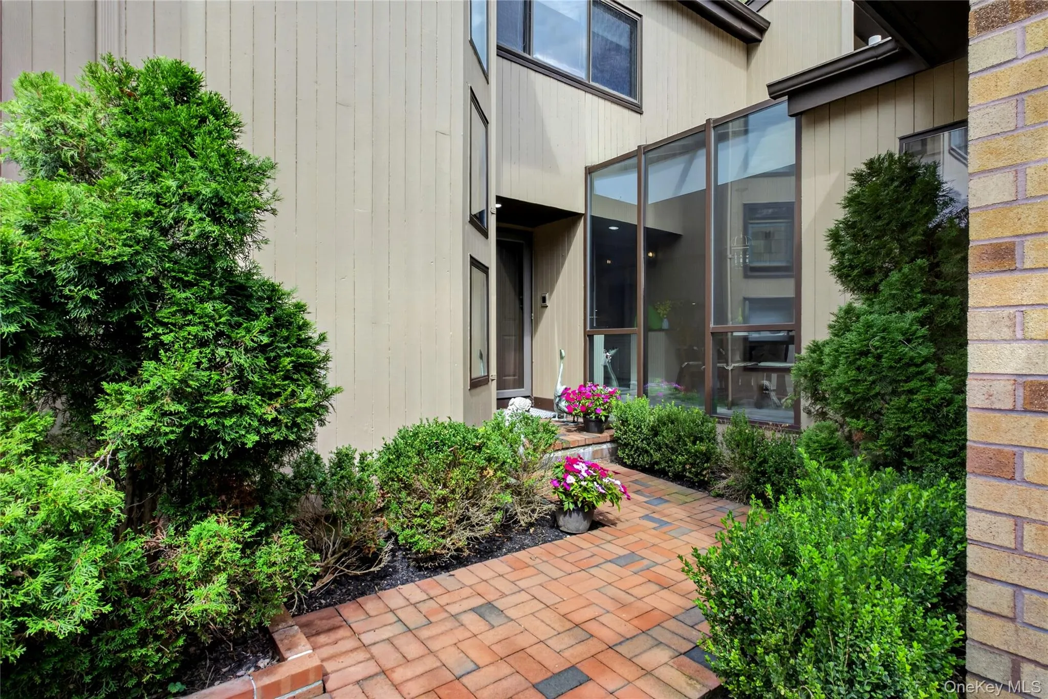 37 Woodland Drive, North Hempstead, NY, 3 Bedrooms Bedrooms, 7 Rooms Rooms,3 BathroomsBathrooms,Residential,For Rent,Woodland,0,1044558 37 Woodland Drive, North Hempstead, NY, 3 Bedrooms Bedrooms, 7 Rooms Rooms,3 BathroomsBathrooms,Residential,For Rent,Woodland,0,1044558