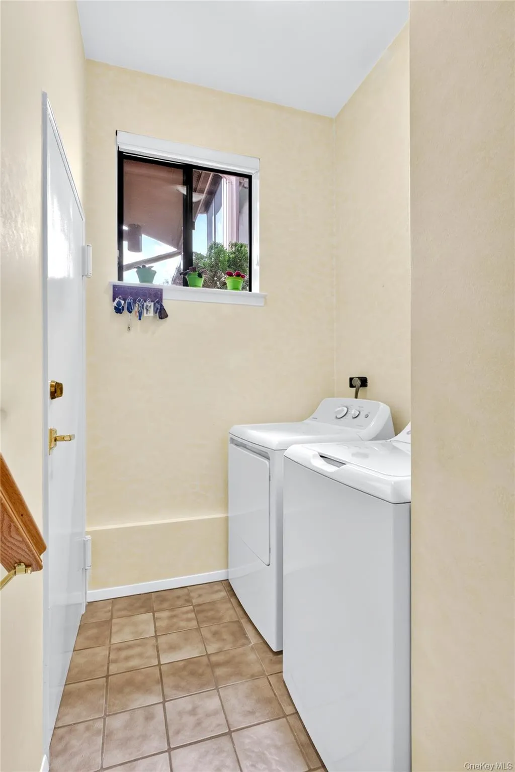 37 Woodland Drive, North Hempstead, NY, 3 Bedrooms Bedrooms, 7 Rooms Rooms,3 BathroomsBathrooms,Residential,For Rent,Woodland,0,1044558 37 Woodland Drive, North Hempstead, NY, 3 Bedrooms Bedrooms, 7 Rooms Rooms,3 BathroomsBathrooms,Residential,For Rent,Woodland,0,1044558