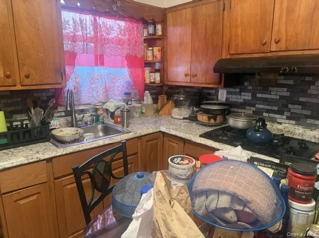 30 Saratoga Avenue, Yonkers, NY, 4 Bedrooms Bedrooms, 6 Rooms Rooms,1 BathroomBathrooms,Residential,For Rent,Saratoga,0,1044560 30 Saratoga Avenue, Yonkers, NY, 4 Bedrooms Bedrooms, 6 Rooms Rooms,1 BathroomBathrooms,Residential,For Rent,Saratoga,0,1044560