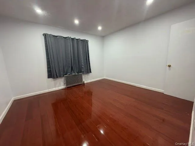 15209 118th Avenue, New York, NY, 2 Bedrooms Bedrooms, 5 Rooms Rooms,1 BathroomBathrooms,Residential,For Rent,118th,0,1044561 15209 118th Avenue, New York, NY, 2 Bedrooms Bedrooms, 5 Rooms Rooms,1 BathroomBathrooms,Residential,For Rent,118th,0,1044561
