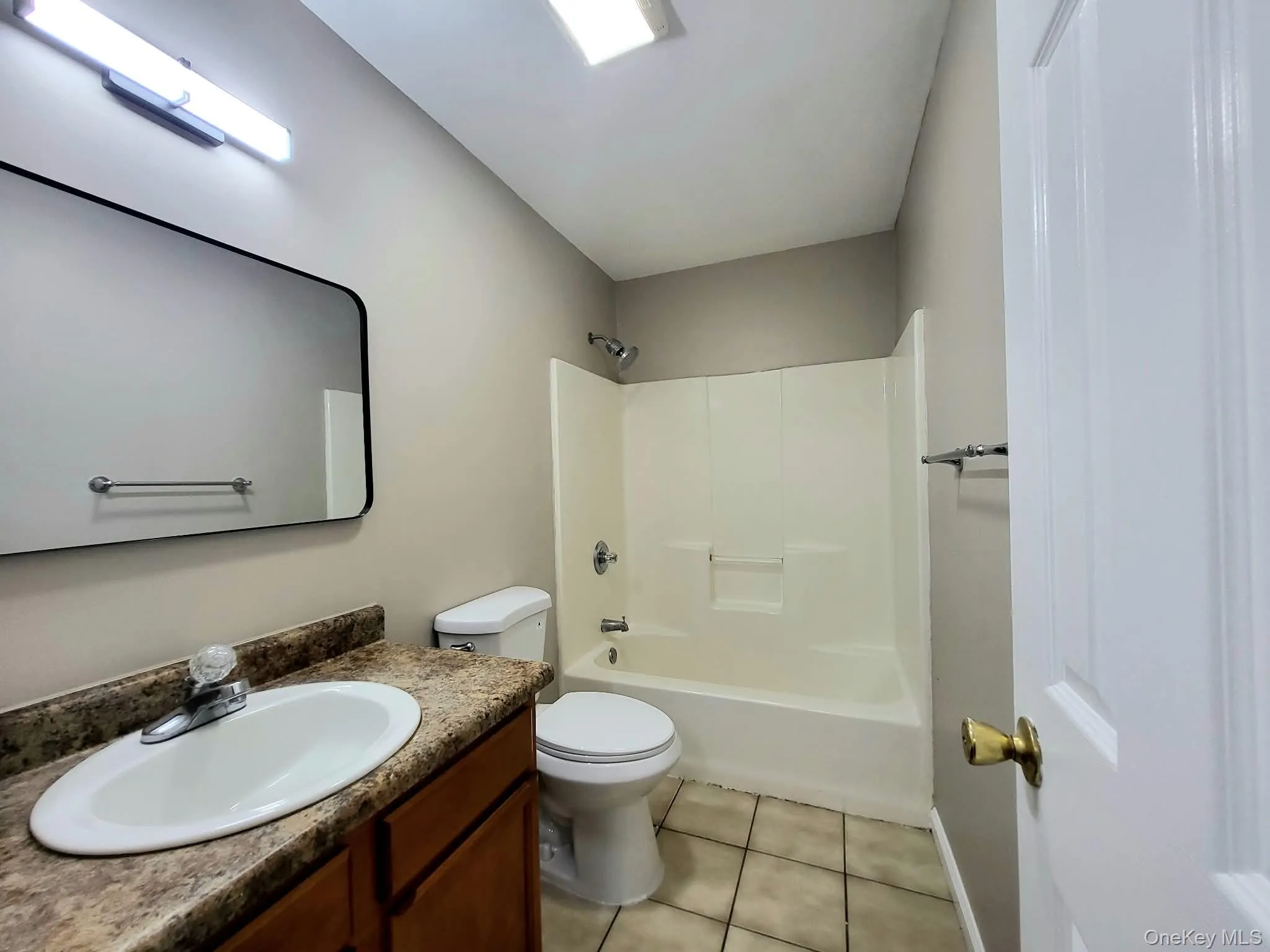 17 Blanchard Street, Middletown, NY, 3 Bedrooms Bedrooms, 6 Rooms Rooms,2 BathroomsBathrooms,Residential Lease,For Rent,Blanchard,0,1044568 17 Blanchard Street, Middletown, NY, 3 Bedrooms Bedrooms, 6 Rooms Rooms,2 BathroomsBathrooms,Residential Lease,For Rent,Blanchard,0,1044568