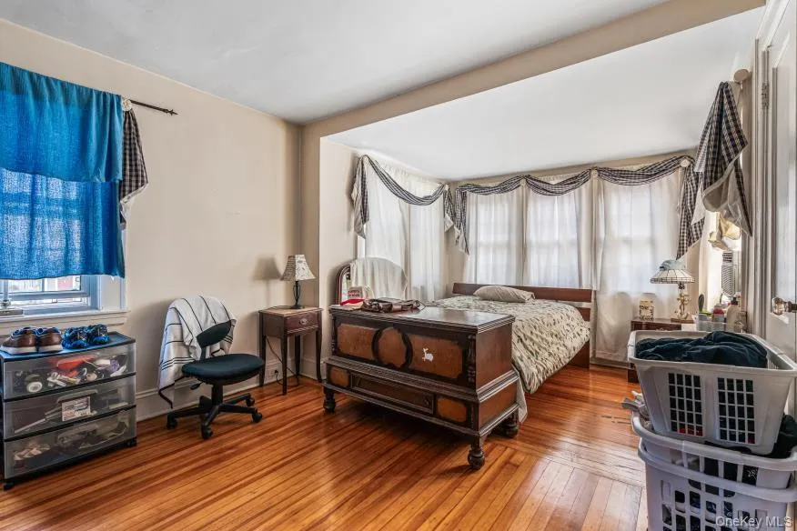 20 Huron Road, Hempstead, NY, 4 Bedrooms Bedrooms, 7 Rooms Rooms,2 BathroomsBathrooms,Residential,For Rent,Huron,0,1044569 20 Huron Road, Hempstead, NY, 4 Bedrooms Bedrooms, 7 Rooms Rooms,2 BathroomsBathrooms,Residential,For Rent,Huron,0,1044569