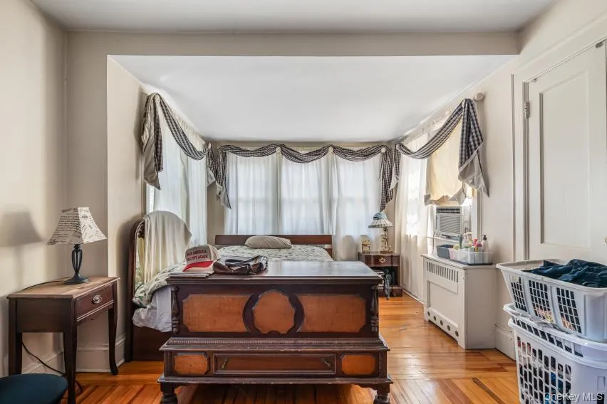 20 Huron Road, Hempstead, NY, 4 Bedrooms Bedrooms, 7 Rooms Rooms,2 BathroomsBathrooms,Residential,For Rent,Huron,0,1044569 20 Huron Road, Hempstead, NY, 4 Bedrooms Bedrooms, 7 Rooms Rooms,2 BathroomsBathrooms,Residential,For Rent,Huron,0,1044569