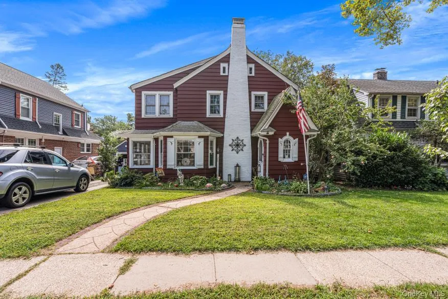 20 Huron Road, Hempstead, NY, 4 Bedrooms Bedrooms, 7 Rooms Rooms,2 BathroomsBathrooms,Residential,For Rent,Huron,0,1044569 20 Huron Road, Hempstead, NY, 4 Bedrooms Bedrooms, 7 Rooms Rooms,2 BathroomsBathrooms,Residential,For Rent,Huron,0,1044569