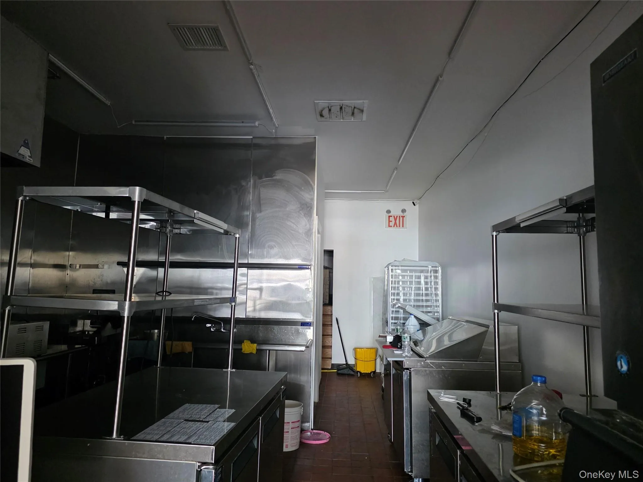 1024 Beech Street, Long Beach, NY, ,Commercial Lease,For Rent,Beech,0,1044578 1024 Beech Street, Long Beach, NY, ,Commercial Lease,For Rent,Beech,0,1044578