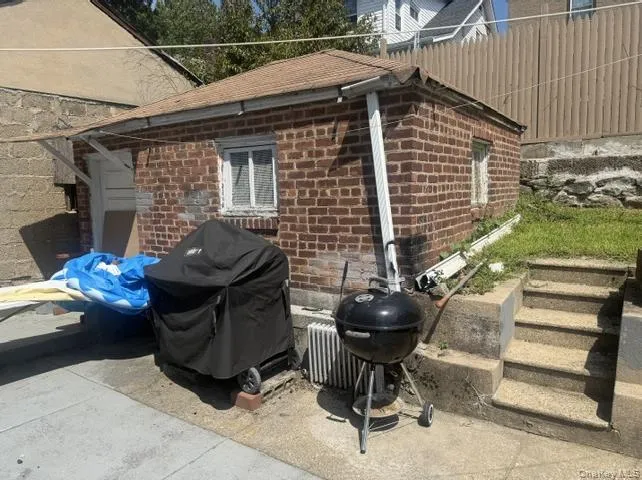 4428 Wilder Avenue, New York, NY, 4 Bedrooms Bedrooms, 8 Rooms Rooms,2 BathroomsBathrooms,Residential,For Rent,Wilder,0,1044581 4428 Wilder Avenue, New York, NY, 4 Bedrooms Bedrooms, 8 Rooms Rooms,2 BathroomsBathrooms,Residential,For Rent,Wilder,0,1044581