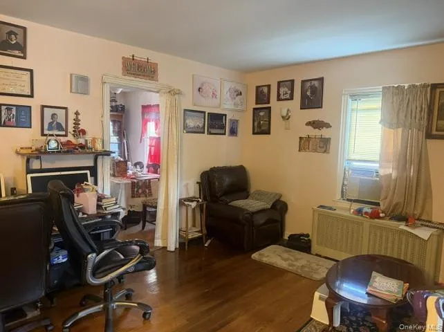 4428 Wilder Avenue, New York, NY, 4 Bedrooms Bedrooms, 8 Rooms Rooms,2 BathroomsBathrooms,Residential,For Rent,Wilder,0,1044581 4428 Wilder Avenue, New York, NY, 4 Bedrooms Bedrooms, 8 Rooms Rooms,2 BathroomsBathrooms,Residential,For Rent,Wilder,0,1044581