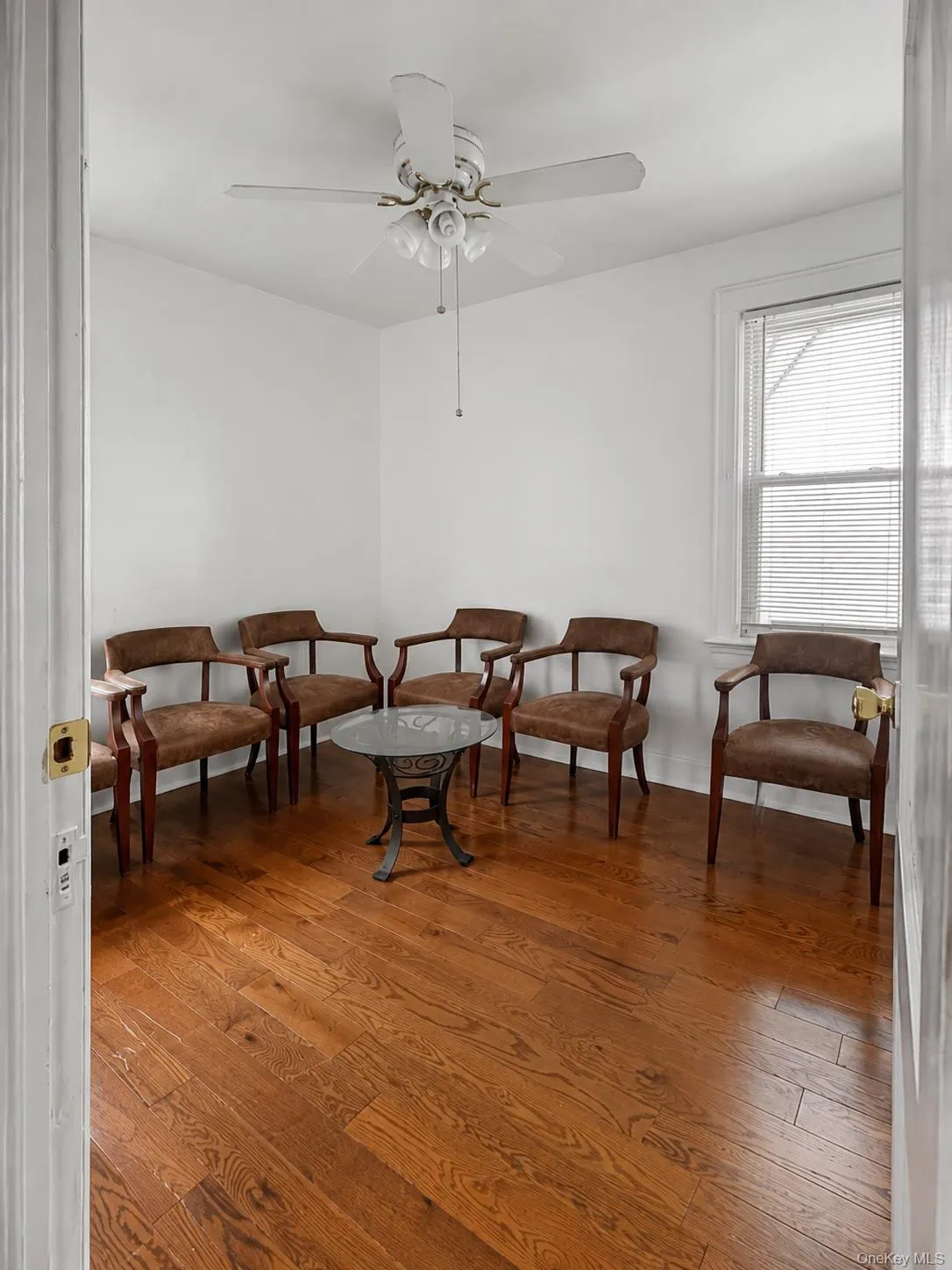 8815 215th Street, New York, NY, 2 Bedrooms Bedrooms, 5 Rooms Rooms,1 BathroomBathrooms,Residential Lease,For Rent,215th,0,1044584 8815 215th Street, New York, NY, 2 Bedrooms Bedrooms, 5 Rooms Rooms,1 BathroomBathrooms,Residential Lease,For Rent,215th,0,1044584