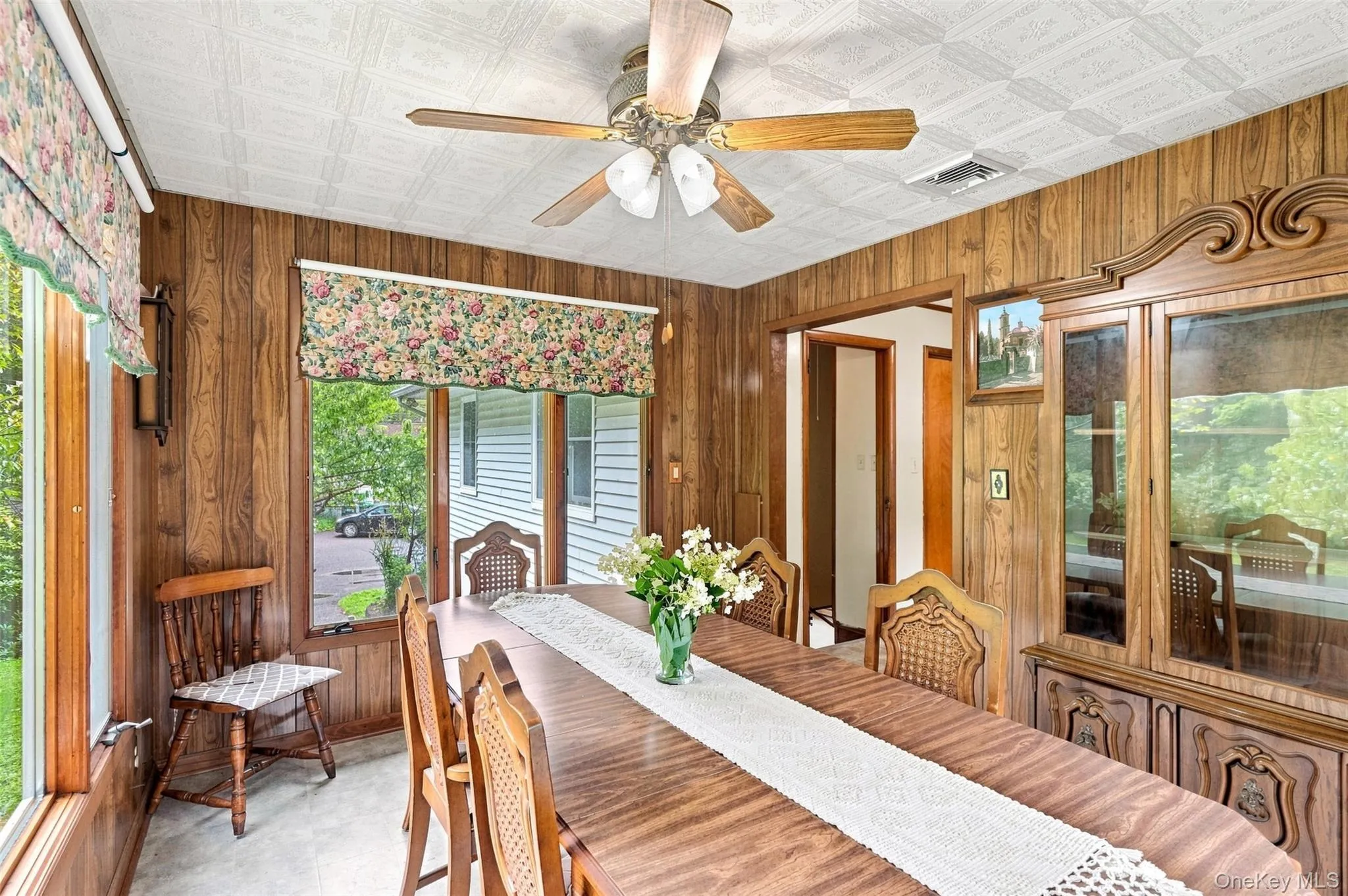 31 Red Barn Road, Shawangunk, NY, 3 Bedrooms Bedrooms, 7 Rooms Rooms,1 BathroomBathrooms,Residential,For Rent,Red Barn,0,1044592 31 Red Barn Road, Shawangunk, NY, 3 Bedrooms Bedrooms, 7 Rooms Rooms,1 BathroomBathrooms,Residential,For Rent,Red Barn,0,1044592