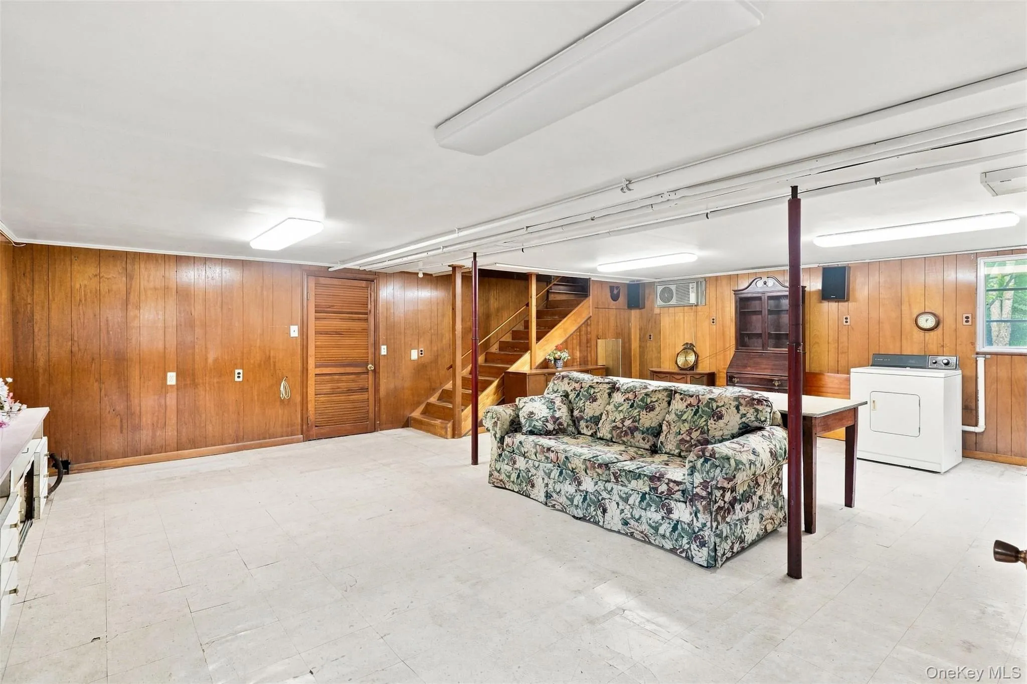 31 Red Barn Road, Shawangunk, NY, 3 Bedrooms Bedrooms, 7 Rooms Rooms,1 BathroomBathrooms,Residential,For Rent,Red Barn,0,1044592 31 Red Barn Road, Shawangunk, NY, 3 Bedrooms Bedrooms, 7 Rooms Rooms,1 BathroomBathrooms,Residential,For Rent,Red Barn,0,1044592