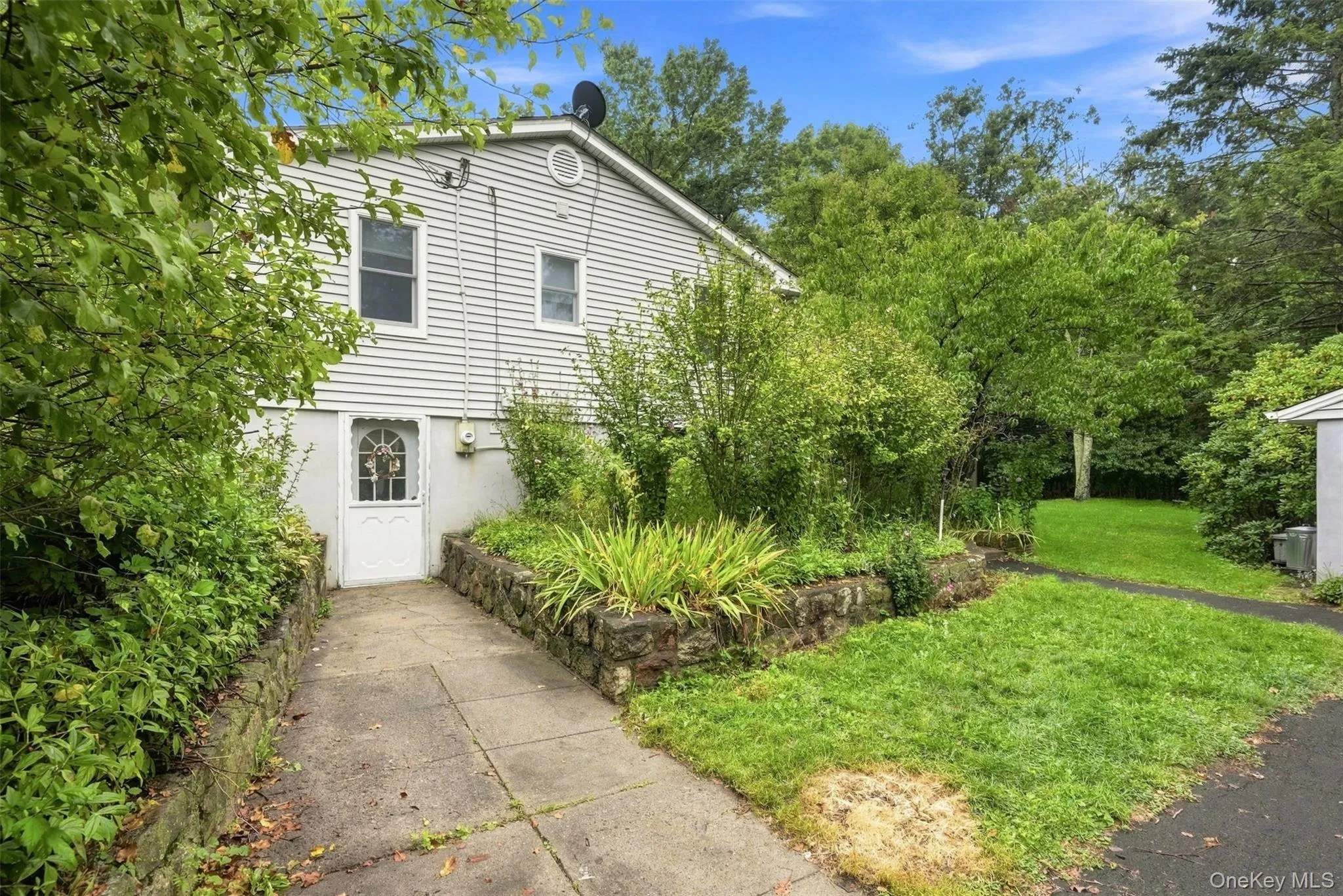 31 Red Barn Road, Shawangunk, NY, 3 Bedrooms Bedrooms, 7 Rooms Rooms,1 BathroomBathrooms,Residential,For Rent,Red Barn,0,1044592 31 Red Barn Road, Shawangunk, NY, 3 Bedrooms Bedrooms, 7 Rooms Rooms,1 BathroomBathrooms,Residential,For Rent,Red Barn,0,1044592