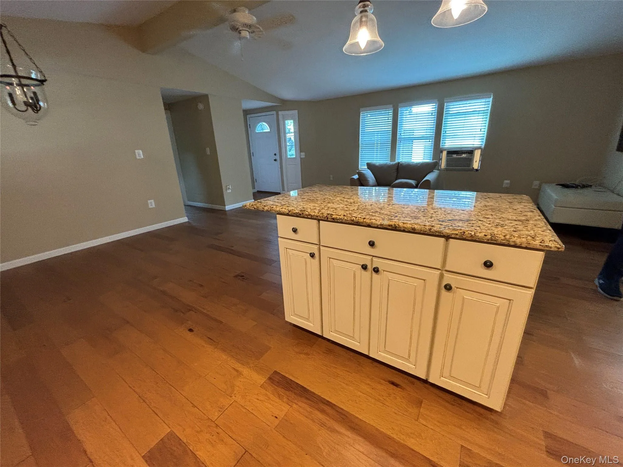 103 West Lane, Riverhead, NY, 3 Bedrooms Bedrooms, 7 Rooms Rooms,2 BathroomsBathrooms,Residential,For Rent,West,0,1044594 103 West Lane, Riverhead, NY, 3 Bedrooms Bedrooms, 7 Rooms Rooms,2 BathroomsBathrooms,Residential,For Rent,West,0,1044594