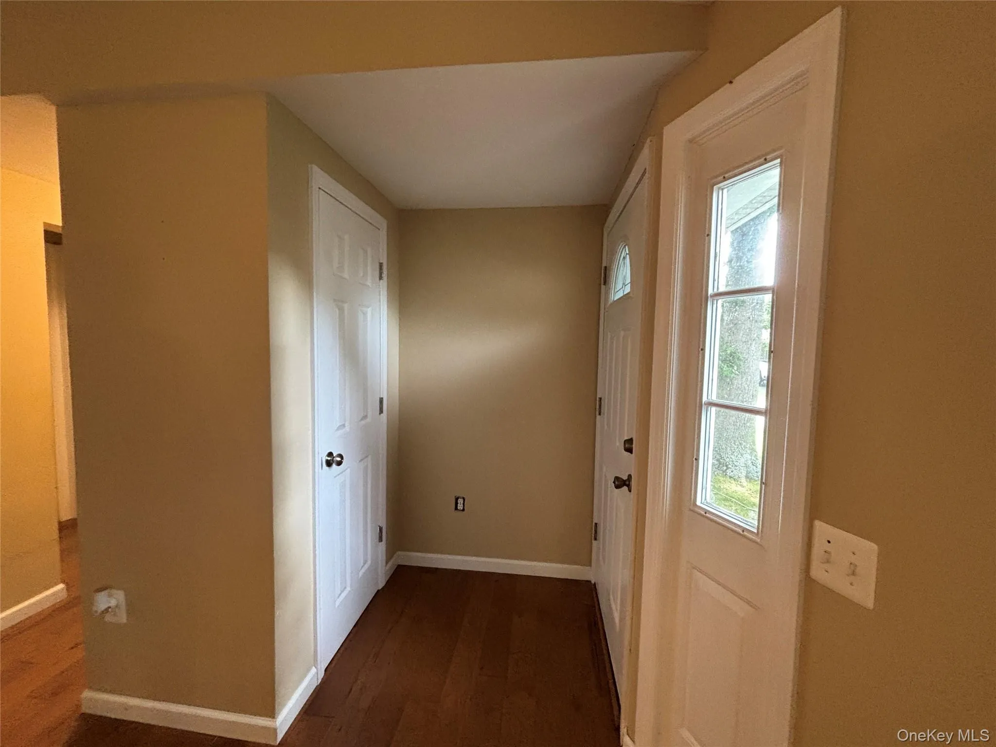 103 West Lane, Riverhead, NY, 3 Bedrooms Bedrooms, 7 Rooms Rooms,2 BathroomsBathrooms,Residential,For Rent,West,0,1044594 103 West Lane, Riverhead, NY, 3 Bedrooms Bedrooms, 7 Rooms Rooms,2 BathroomsBathrooms,Residential,For Rent,West,0,1044594