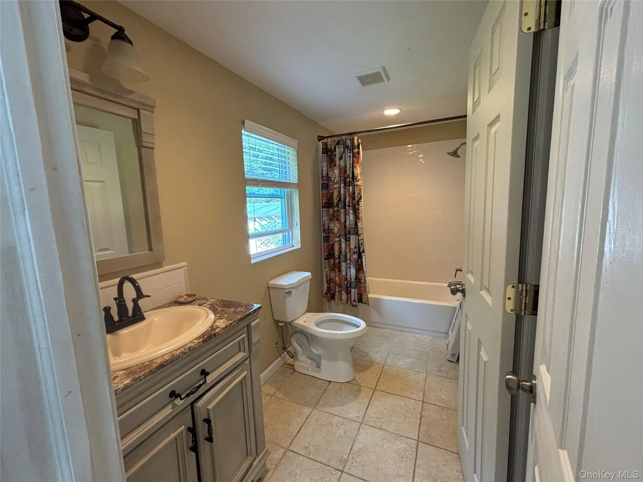 103 West Lane, Riverhead, NY, 3 Bedrooms Bedrooms, 7 Rooms Rooms,2 BathroomsBathrooms,Residential,For Rent,West,0,1044594 103 West Lane, Riverhead, NY, 3 Bedrooms Bedrooms, 7 Rooms Rooms,2 BathroomsBathrooms,Residential,For Rent,West,0,1044594