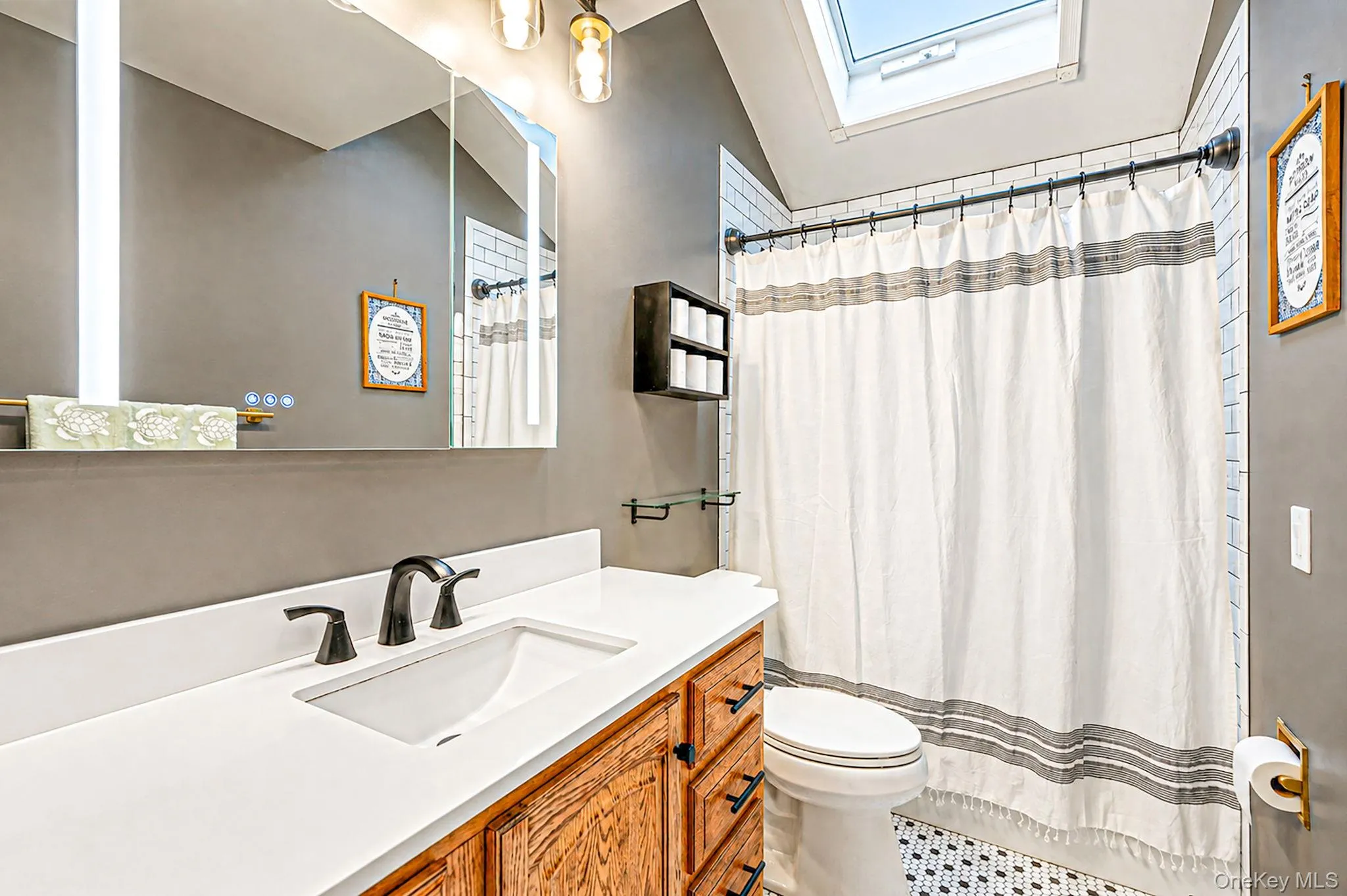 6 North Avenue, Smithtown, NY, 4 Bedrooms Bedrooms, 8 Rooms Rooms,1 BathroomBathrooms,Residential,For Rent,North,0,1044596 6 North Avenue, Smithtown, NY, 4 Bedrooms Bedrooms, 8 Rooms Rooms,1 BathroomBathrooms,Residential,For Rent,North,0,1044596