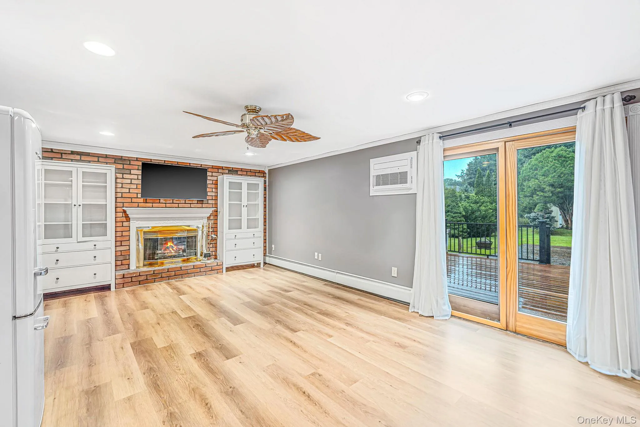 6 North Avenue, Smithtown, NY, 4 Bedrooms Bedrooms, 8 Rooms Rooms,1 BathroomBathrooms,Residential,For Rent,North,0,1044596 6 North Avenue, Smithtown, NY, 4 Bedrooms Bedrooms, 8 Rooms Rooms,1 BathroomBathrooms,Residential,For Rent,North,0,1044596