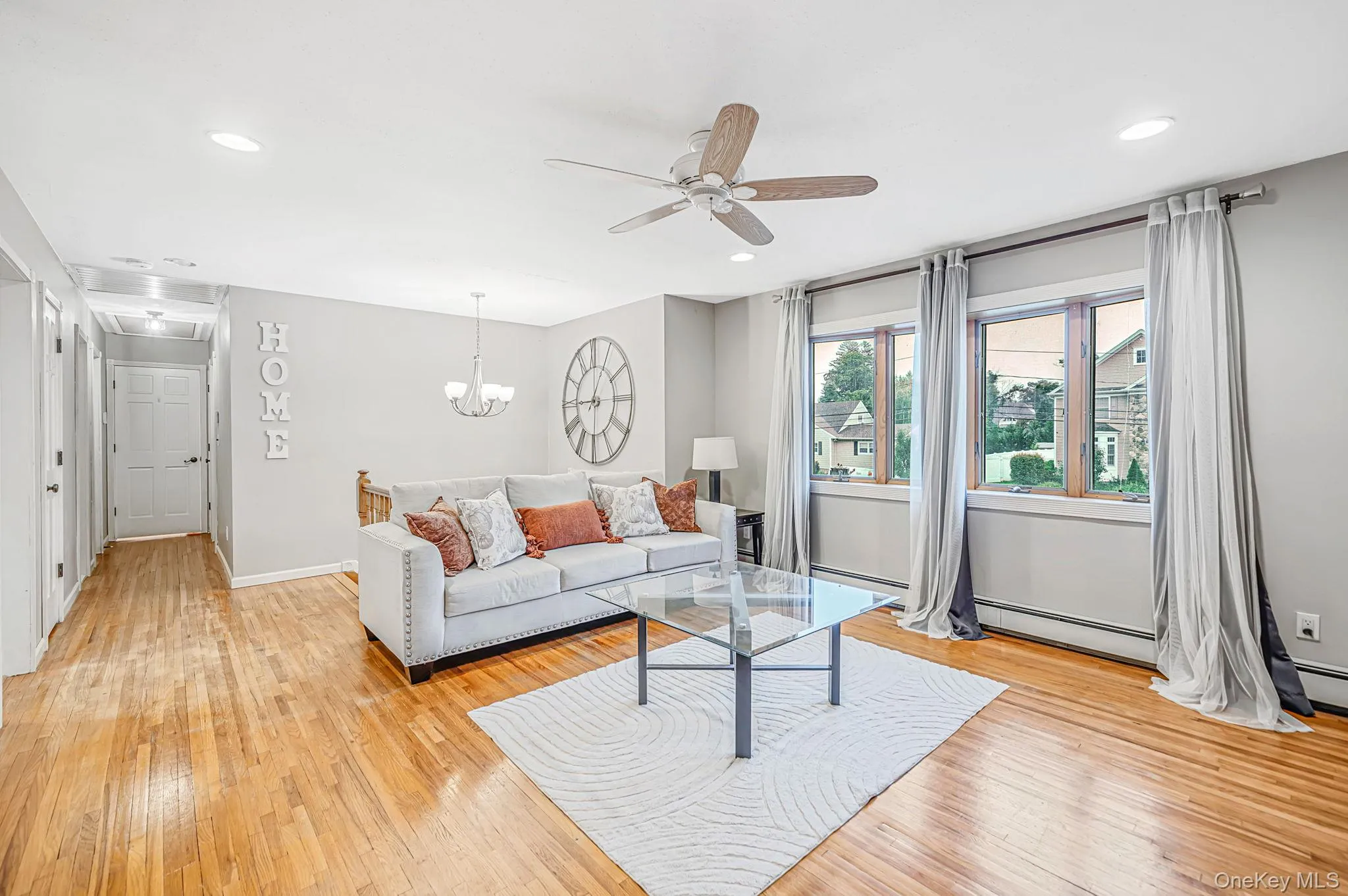 6 North Avenue, Smithtown, NY, 4 Bedrooms Bedrooms, 8 Rooms Rooms,1 BathroomBathrooms,Residential,For Rent,North,0,1044596 6 North Avenue, Smithtown, NY, 4 Bedrooms Bedrooms, 8 Rooms Rooms,1 BathroomBathrooms,Residential,For Rent,North,0,1044596