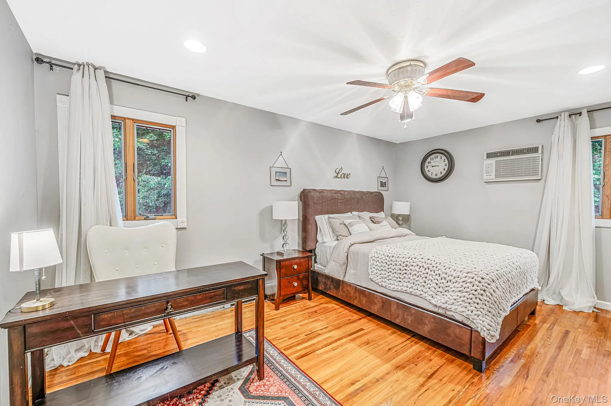 6 North Avenue, Smithtown, NY, 4 Bedrooms Bedrooms, 8 Rooms Rooms,1 BathroomBathrooms,Residential,For Rent,North,0,1044596 6 North Avenue, Smithtown, NY, 4 Bedrooms Bedrooms, 8 Rooms Rooms,1 BathroomBathrooms,Residential,For Rent,North,0,1044596