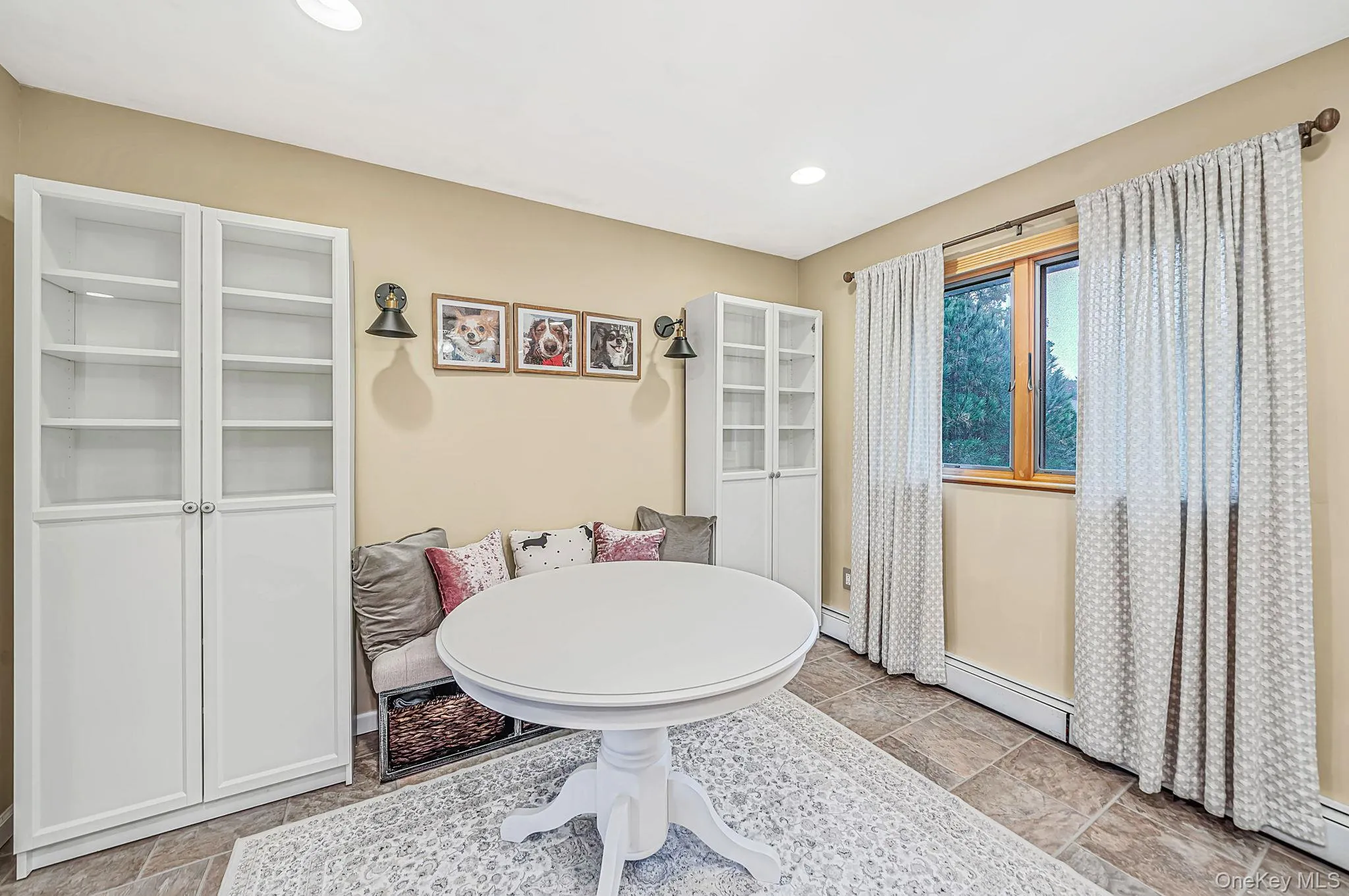 6 North Avenue, Smithtown, NY, 4 Bedrooms Bedrooms, 8 Rooms Rooms,1 BathroomBathrooms,Residential,For Rent,North,0,1044596 6 North Avenue, Smithtown, NY, 4 Bedrooms Bedrooms, 8 Rooms Rooms,1 BathroomBathrooms,Residential,For Rent,North,0,1044596