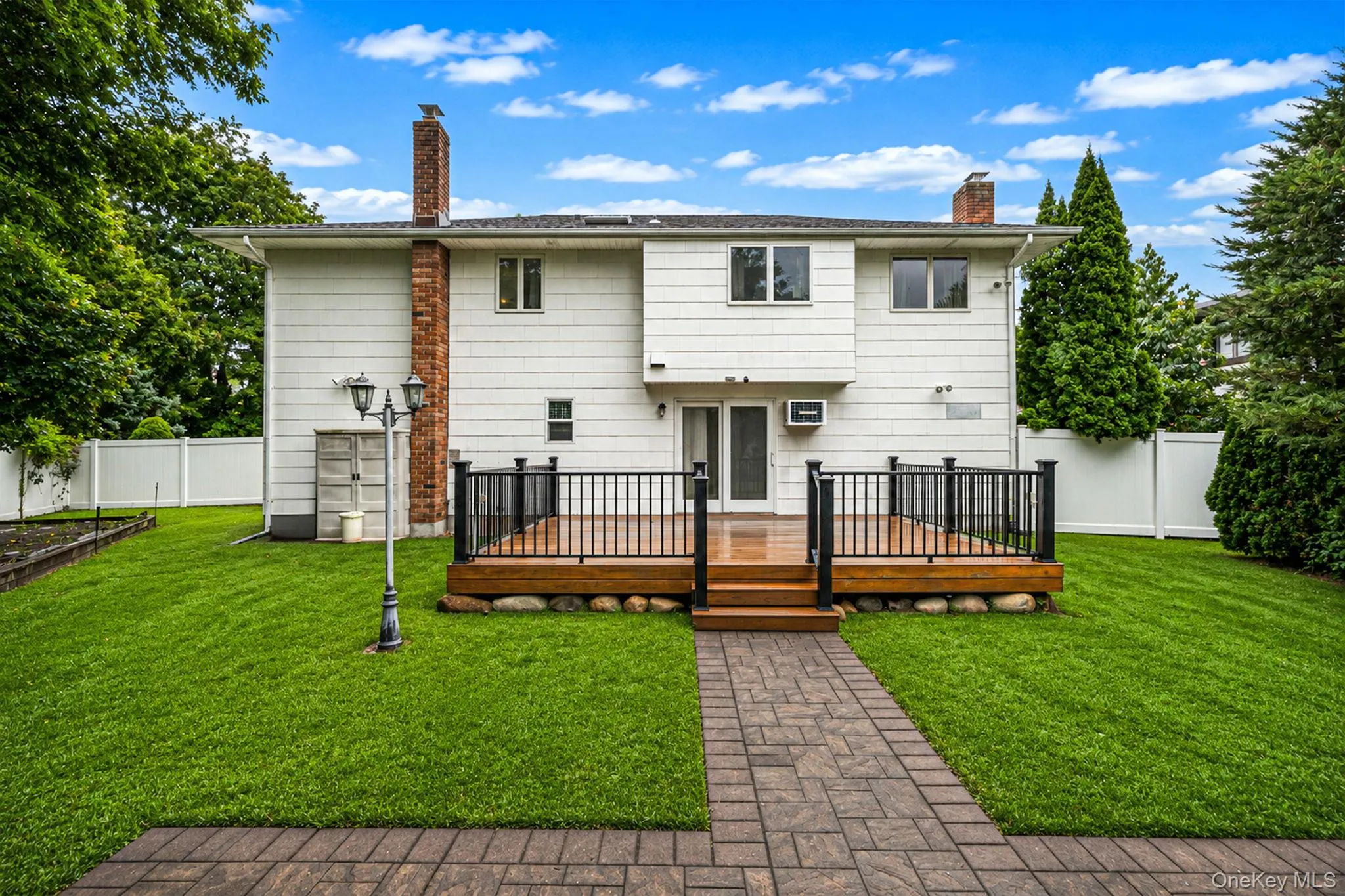 6 North Avenue, Smithtown, NY, 4 Bedrooms Bedrooms, 8 Rooms Rooms,1 BathroomBathrooms,Residential,For Rent,North,0,1044596 6 North Avenue, Smithtown, NY, 4 Bedrooms Bedrooms, 8 Rooms Rooms,1 BathroomBathrooms,Residential,For Rent,North,0,1044596