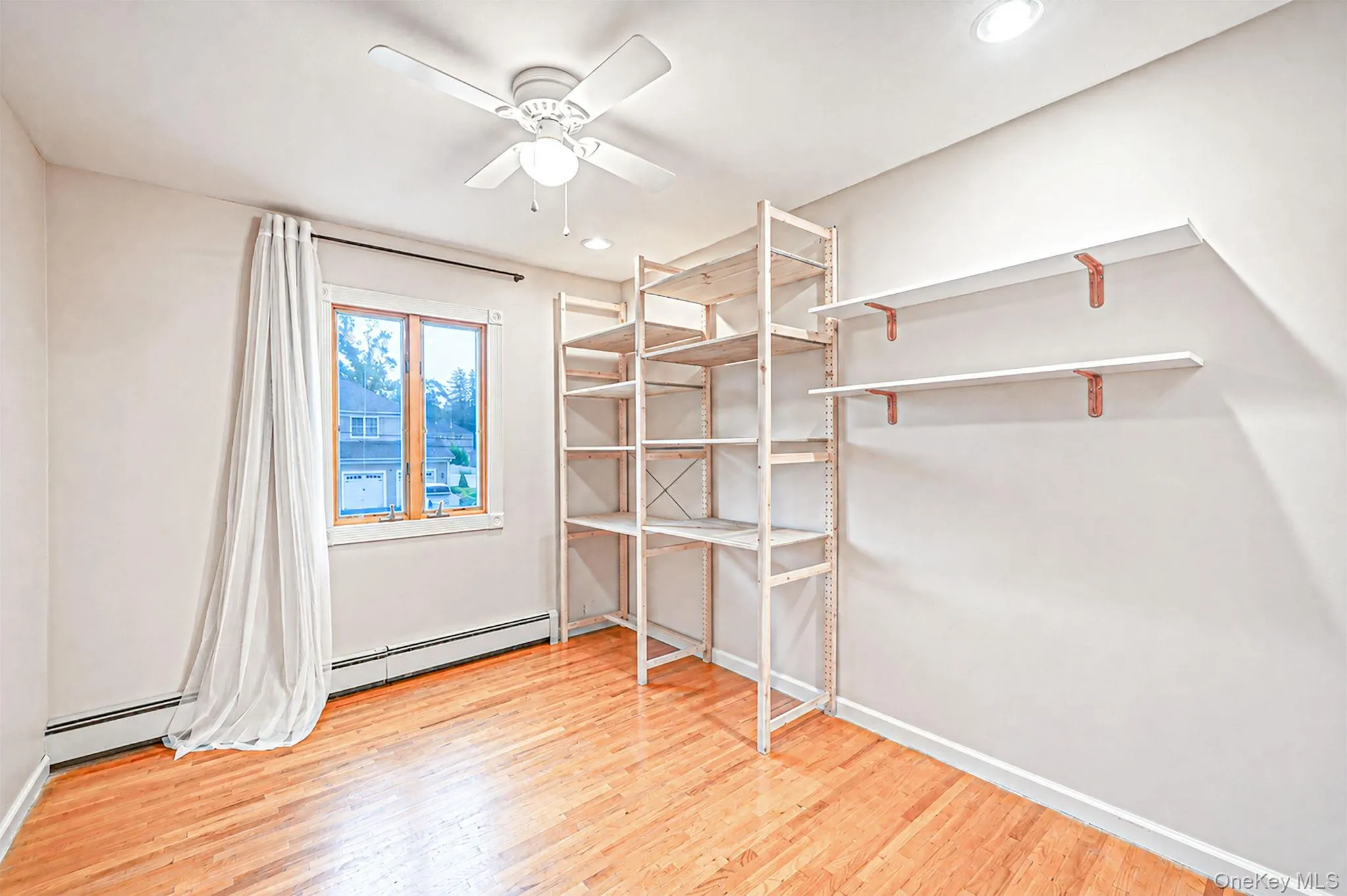 6 North Avenue, Smithtown, NY, 4 Bedrooms Bedrooms, 8 Rooms Rooms,1 BathroomBathrooms,Residential,For Rent,North,0,1044596 6 North Avenue, Smithtown, NY, 4 Bedrooms Bedrooms, 8 Rooms Rooms,1 BathroomBathrooms,Residential,For Rent,North,0,1044596