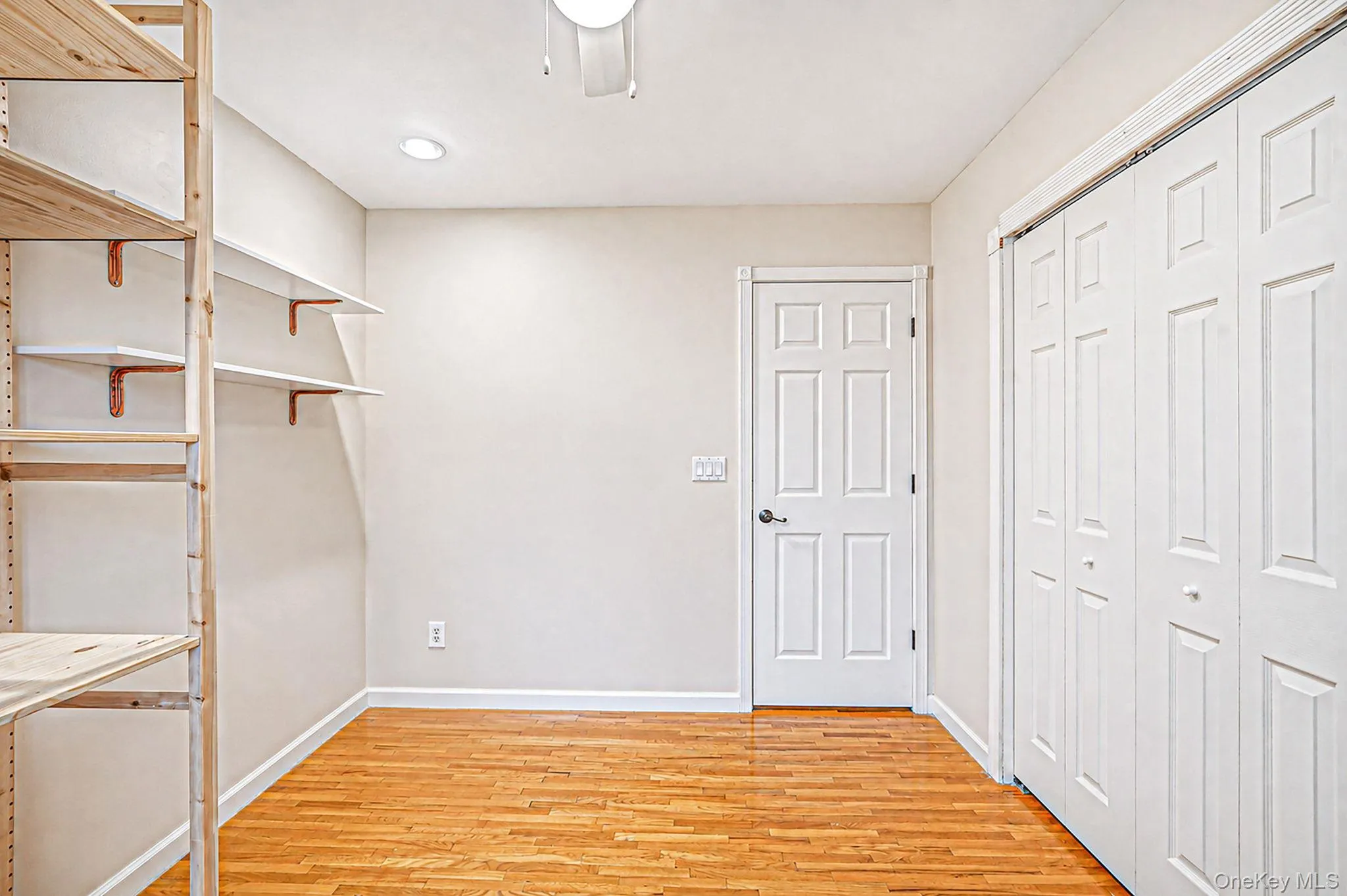 6 North Avenue, Smithtown, NY, 4 Bedrooms Bedrooms, 8 Rooms Rooms,1 BathroomBathrooms,Residential,For Rent,North,0,1044596 6 North Avenue, Smithtown, NY, 4 Bedrooms Bedrooms, 8 Rooms Rooms,1 BathroomBathrooms,Residential,For Rent,North,0,1044596