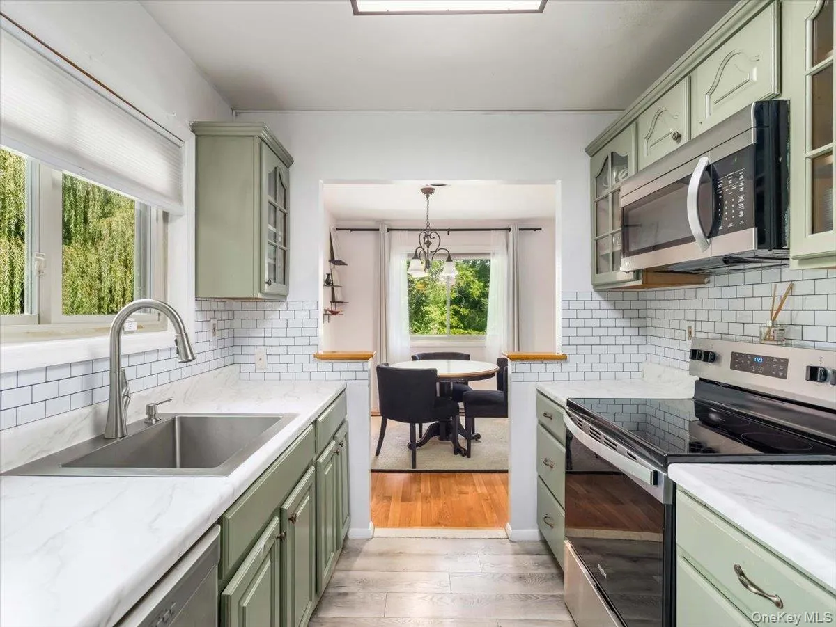 139 Sterling Street, Beacon, NY, 2 Bedrooms Bedrooms, 5 Rooms Rooms,1 BathroomBathrooms,Residential,For Rent,Sterling,0,1044597 139 Sterling Street, Beacon, NY, 2 Bedrooms Bedrooms, 5 Rooms Rooms,1 BathroomBathrooms,Residential,For Rent,Sterling,0,1044597