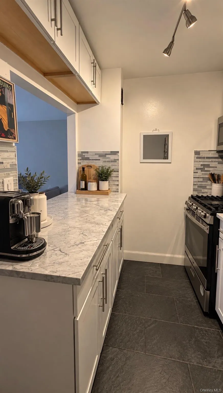 8940 151 Avenue, New York, NY, 1 Bedroom Bedrooms, 4 Rooms Rooms,1 BathroomBathrooms,Residential,For Rent,151,0,1044599 8940 151 Avenue, New York, NY, 1 Bedroom Bedrooms, 4 Rooms Rooms,1 BathroomBathrooms,Residential,For Rent,151,0,1044599
