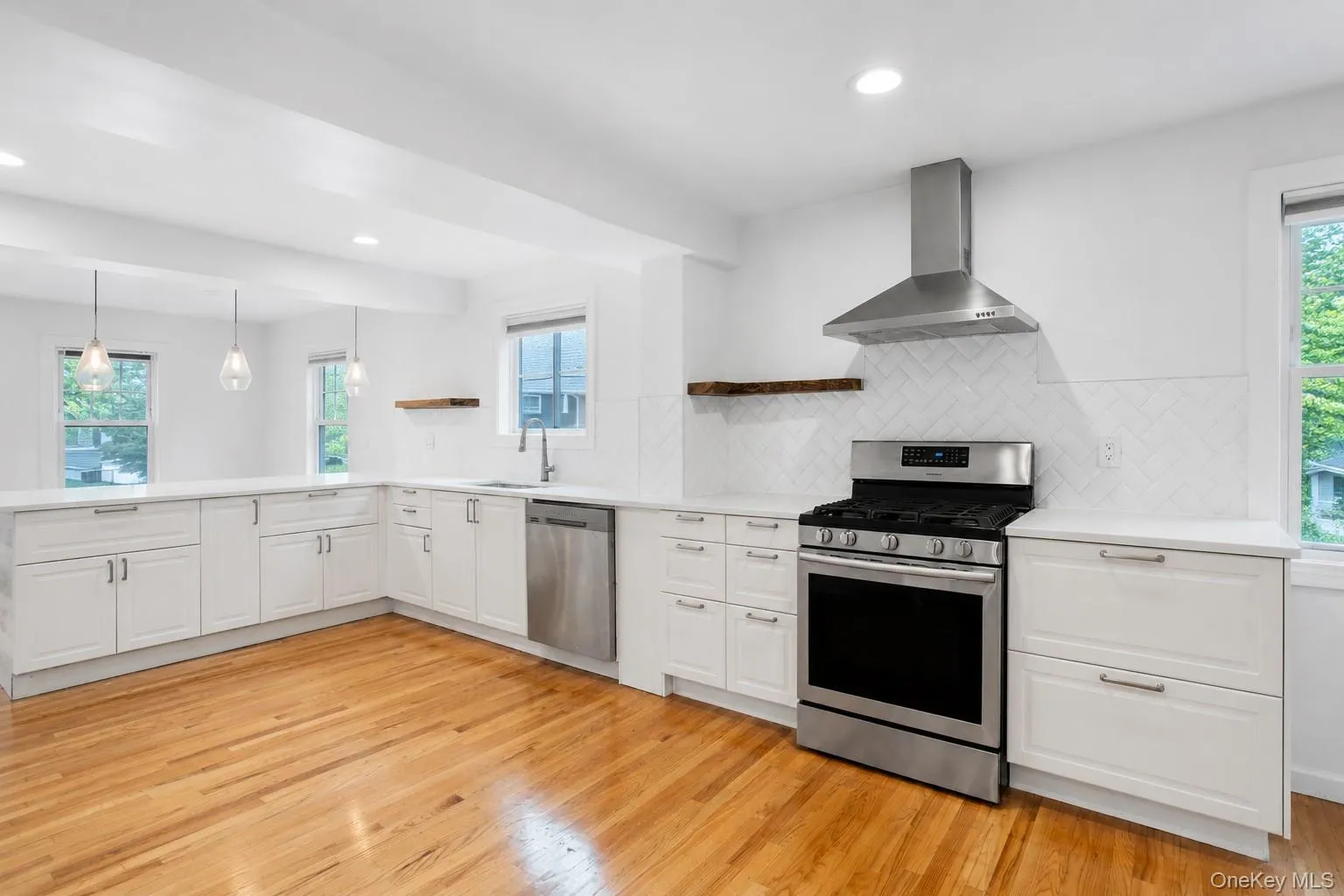 55 Centre Street, Hempstead, NY, 4 Bedrooms Bedrooms, 9 Rooms Rooms,3 BathroomsBathrooms,Residential Lease,For Rent,Centre,0,1044607 55 Centre Street, Hempstead, NY, 4 Bedrooms Bedrooms, 9 Rooms Rooms,3 BathroomsBathrooms,Residential Lease,For Rent,Centre,0,1044607