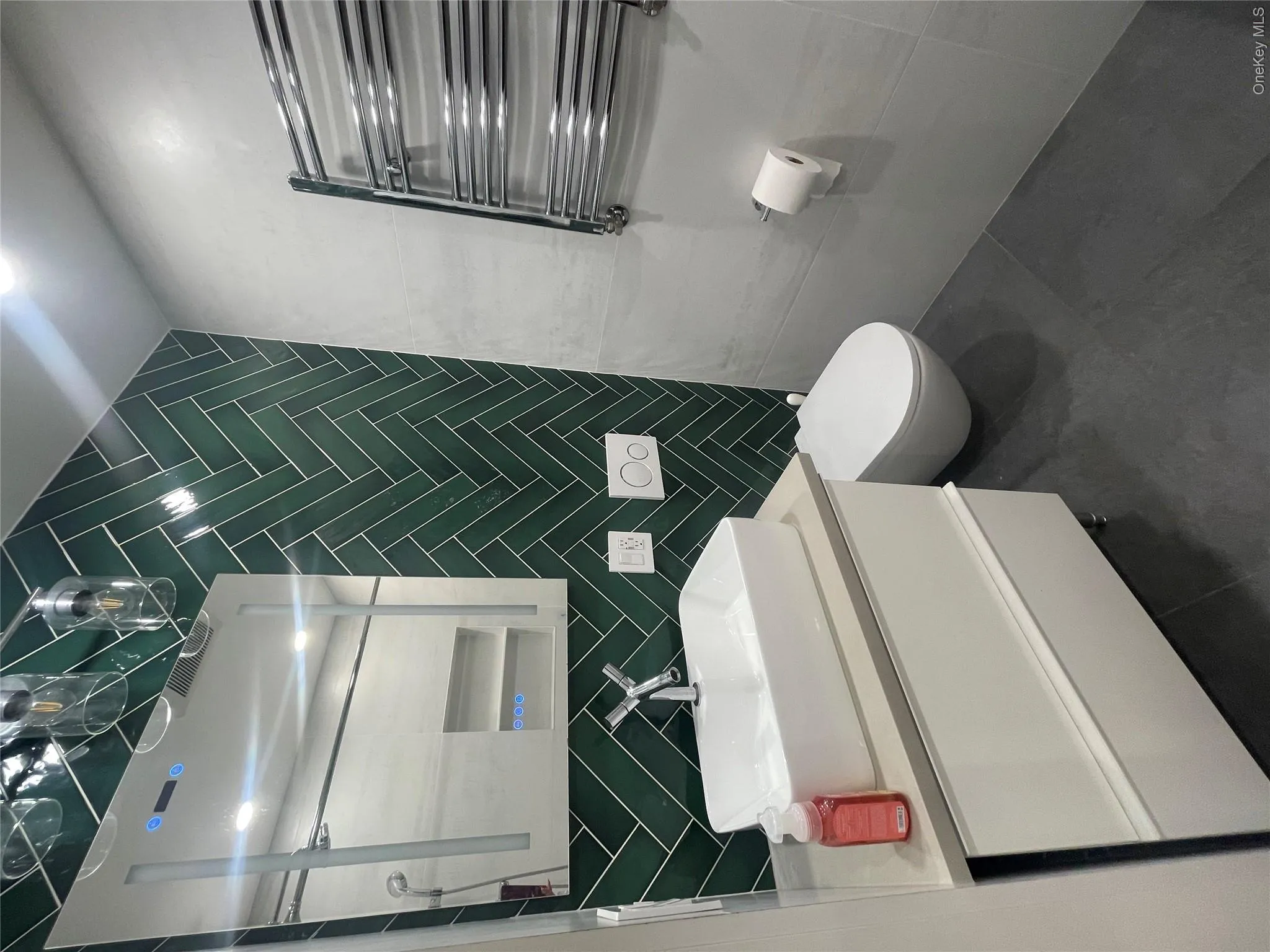 6160 56th Street, New York, NY, 2 Bedrooms Bedrooms, 4 Rooms Rooms,1 BathroomBathrooms,Residential Lease,For Rent,56th,0,1044609 6160 56th Street, New York, NY, 2 Bedrooms Bedrooms, 4 Rooms Rooms,1 BathroomBathrooms,Residential Lease,For Rent,56th,0,1044609
