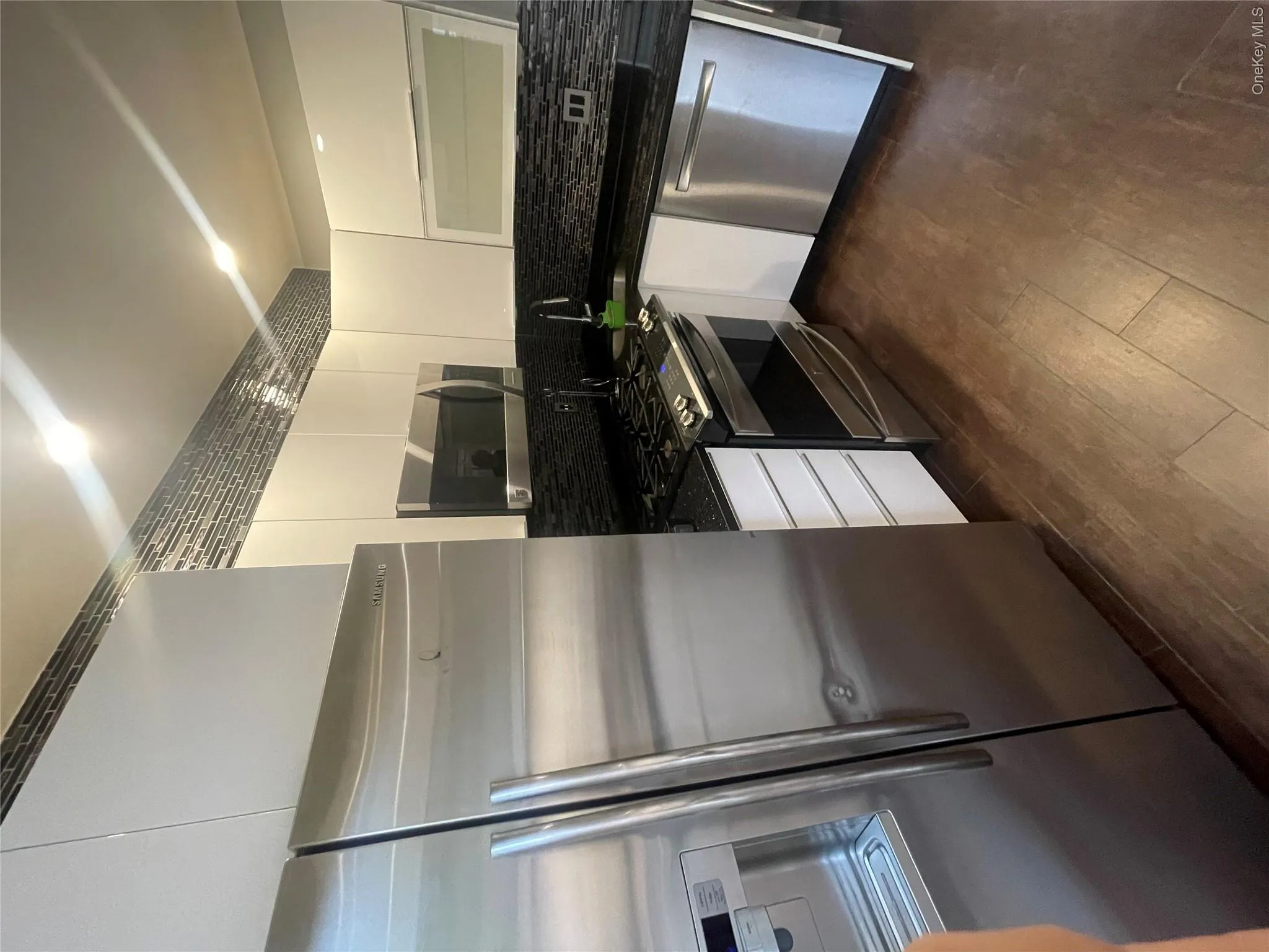 6160 56th Street, New York, NY, 2 Bedrooms Bedrooms, 4 Rooms Rooms,1 BathroomBathrooms,Residential Lease,For Rent,56th,0,1044609 6160 56th Street, New York, NY, 2 Bedrooms Bedrooms, 4 Rooms Rooms,1 BathroomBathrooms,Residential Lease,For Rent,56th,0,1044609