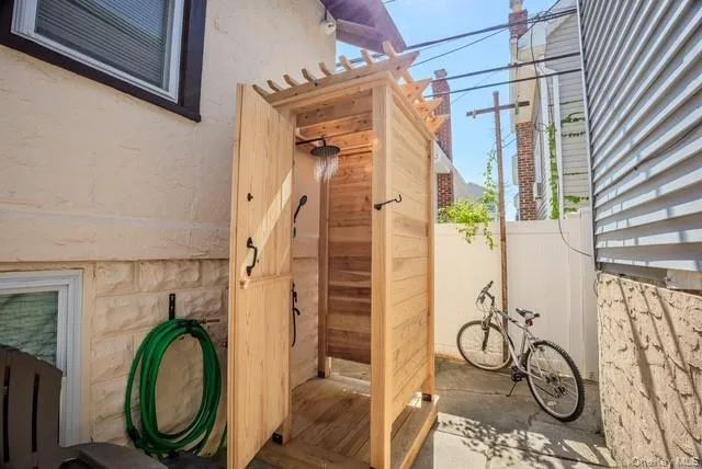 71 Connecticut Avenue, Long Beach, NY, 3 Bedrooms Bedrooms, 6 Rooms Rooms,1 BathroomBathrooms,Residential Lease,For Rent,Connecticut,0,1044615 71 Connecticut Avenue, Long Beach, NY, 3 Bedrooms Bedrooms, 6 Rooms Rooms,1 BathroomBathrooms,Residential Lease,For Rent,Connecticut,0,1044615